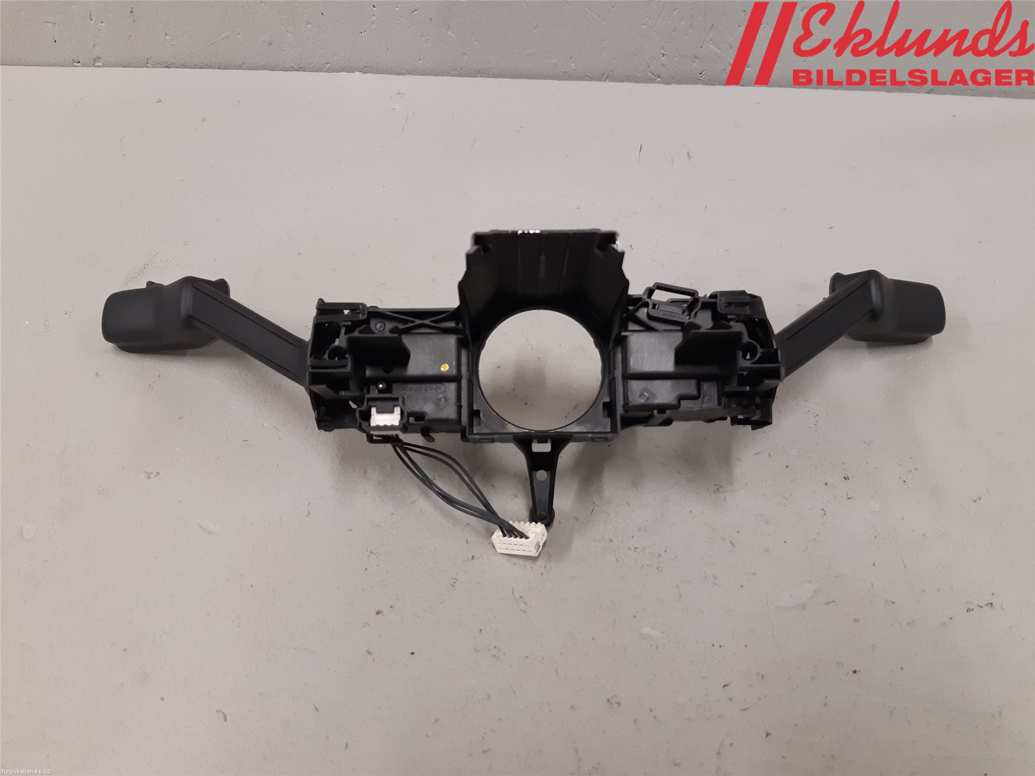 Volkswagen VW PASSAT 15-19 Spakcentral