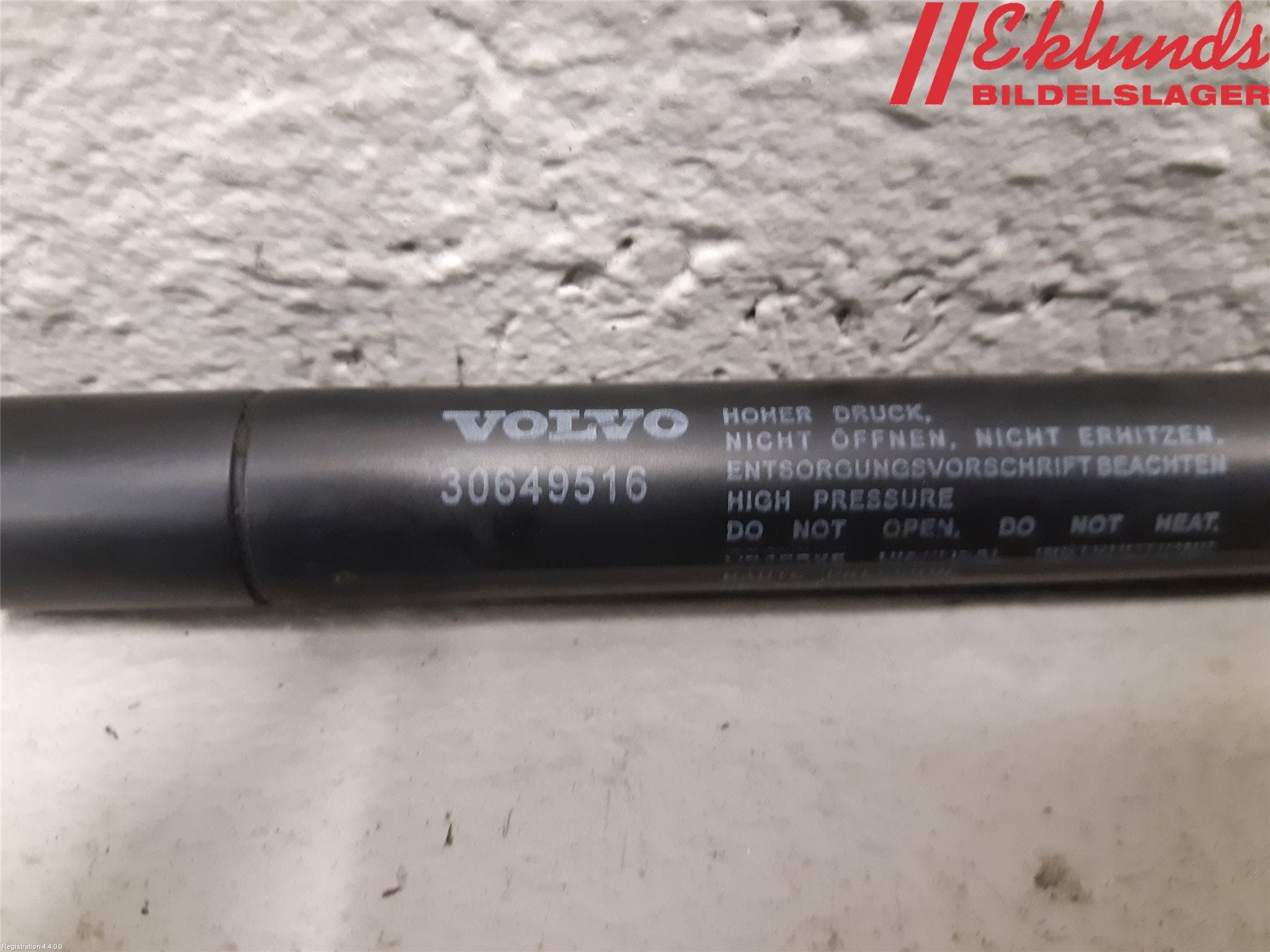 Volvo V70 08-13 Gasfjäder Motorhuv