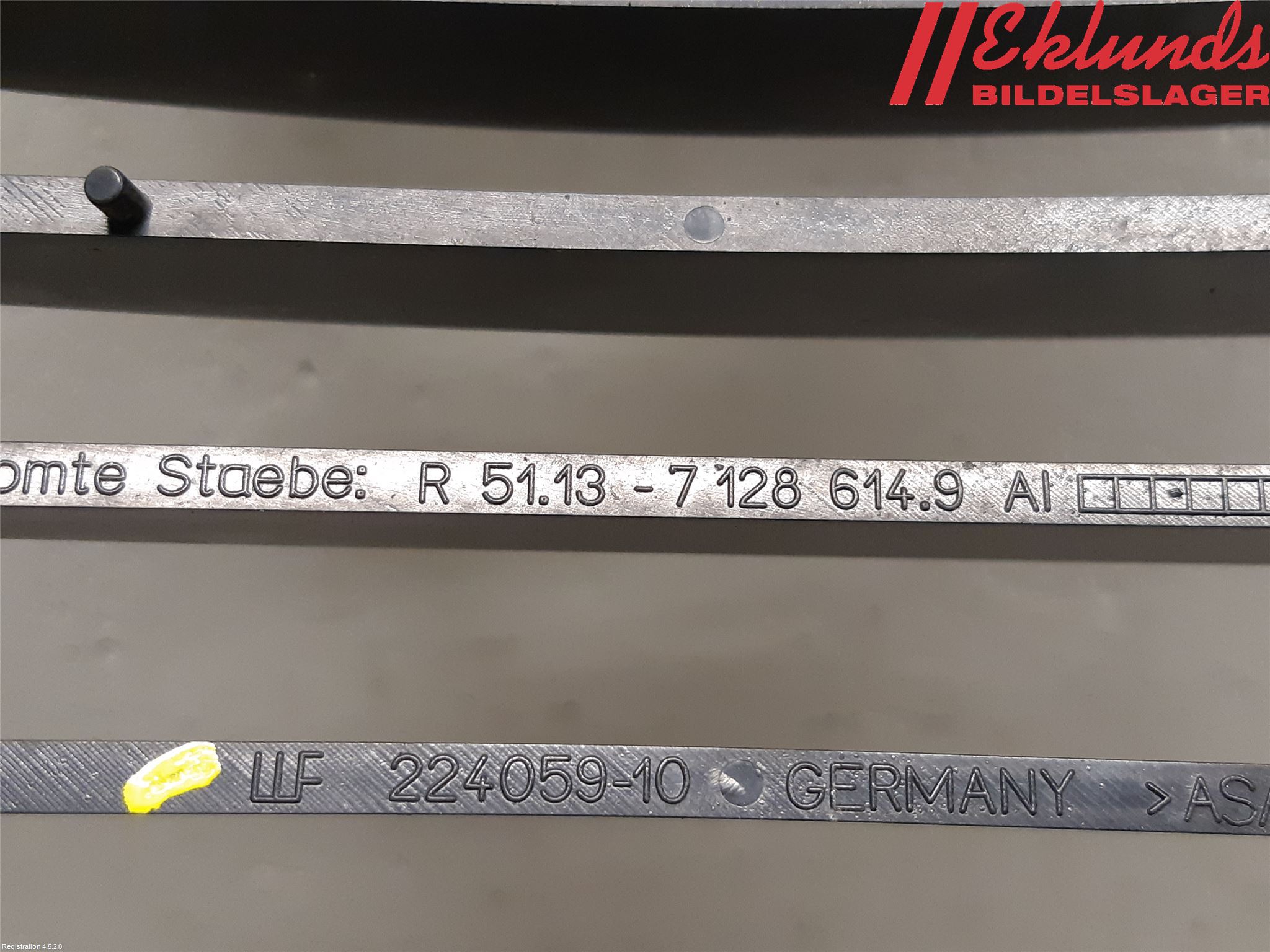 BMW 1 E87/81 5D/3D 03-11 Grilldel Höger