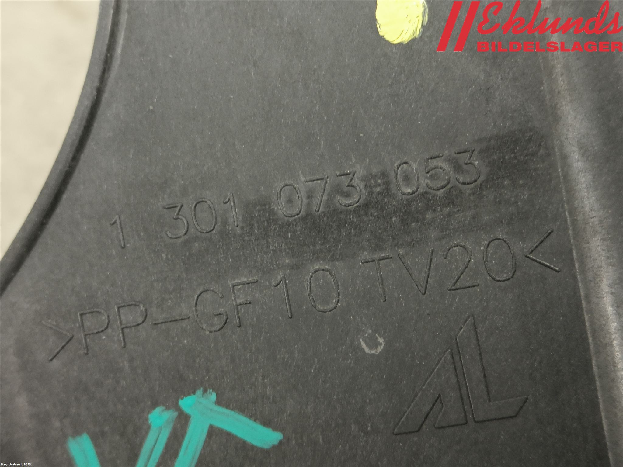 Audi A4/S4 08-11 Strålkastarsarg Vänster