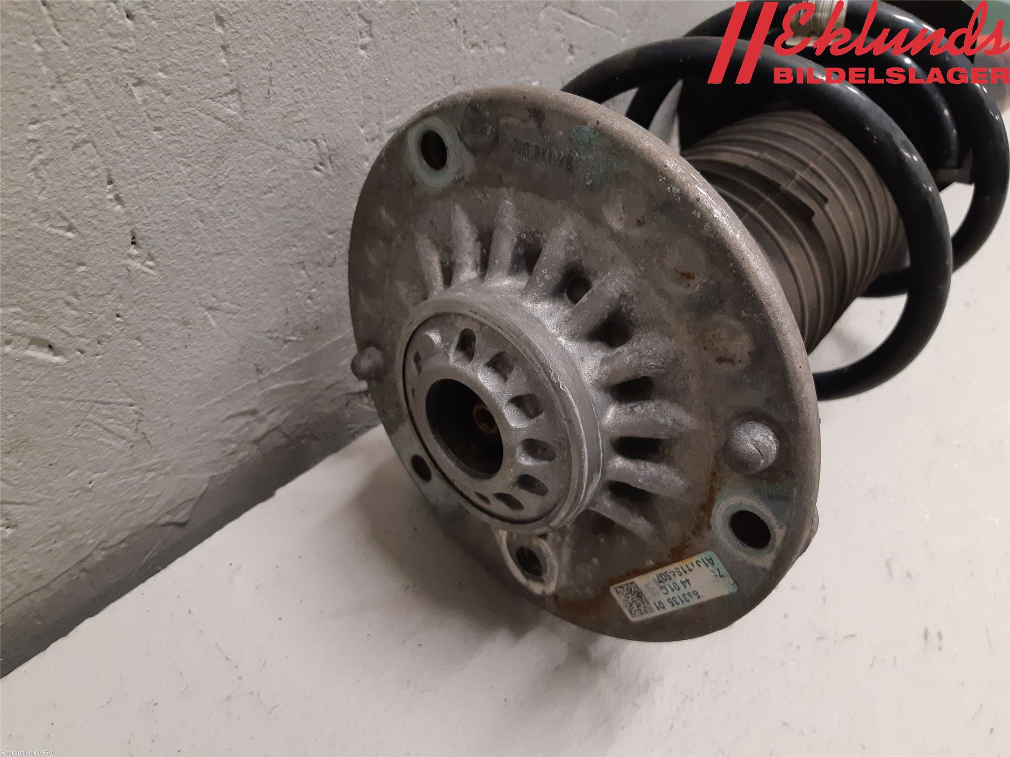 BMW 4 F32/F33/F82/F83 13-20 Fjäderben Fram Vänster