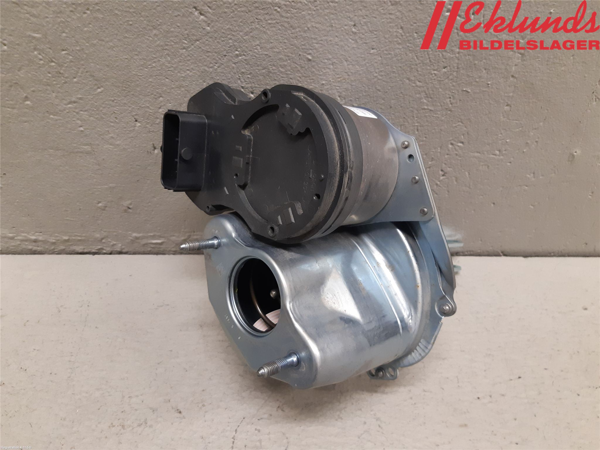 Tesla MODEL Y 21- Bromsservo