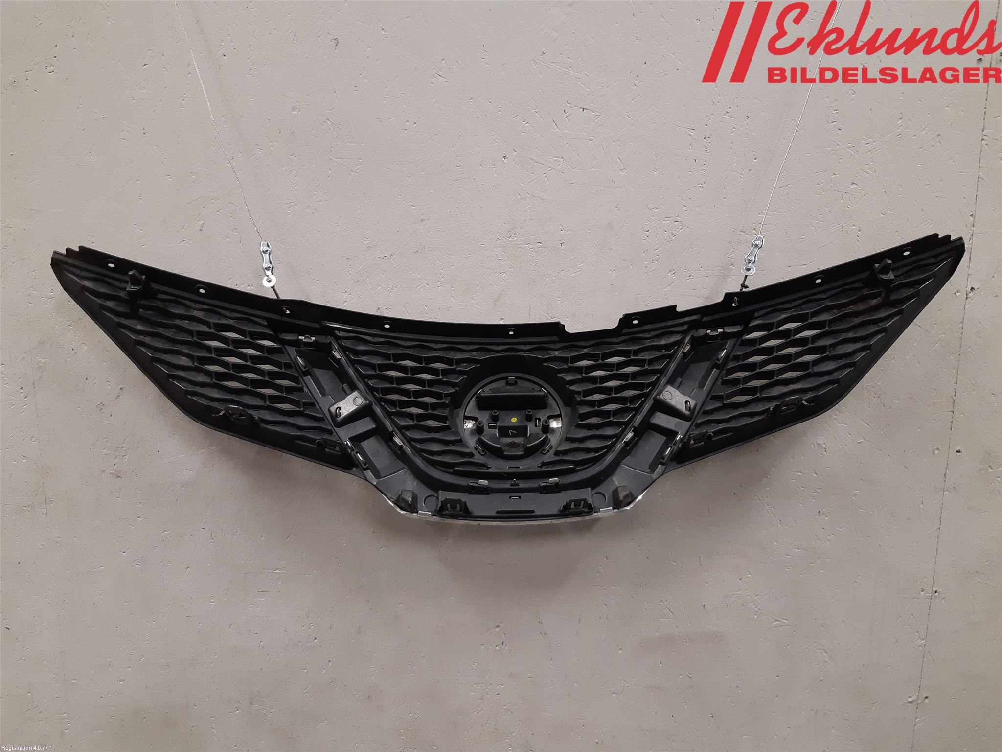 Nissan QASHQAI 14-17 Grill Komp