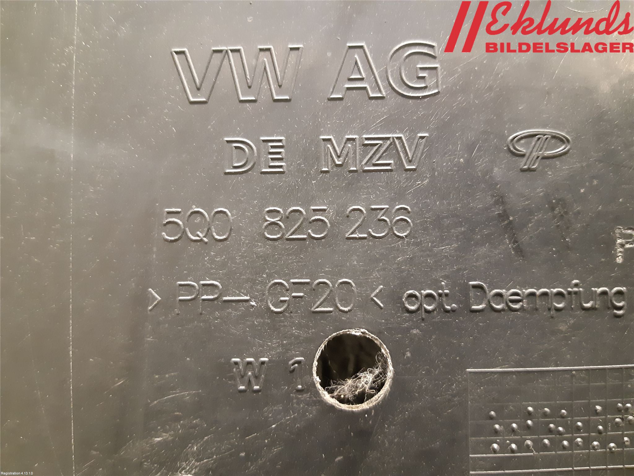 Volkswagen VW PASSAT 15-19 Hasplåt Plåt-Plast