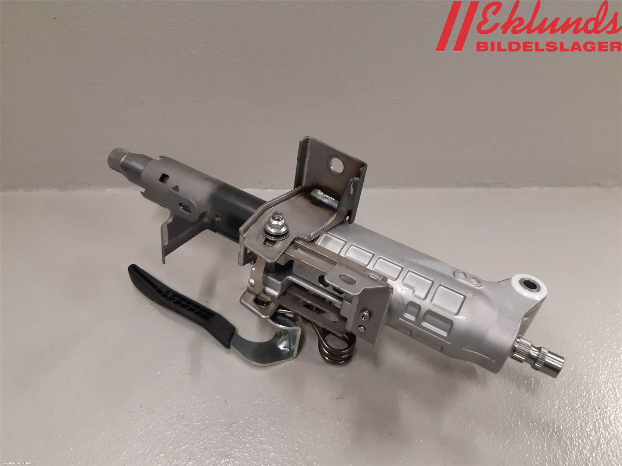 Toyota RAV4 19- Rattaxelagg Justerbart