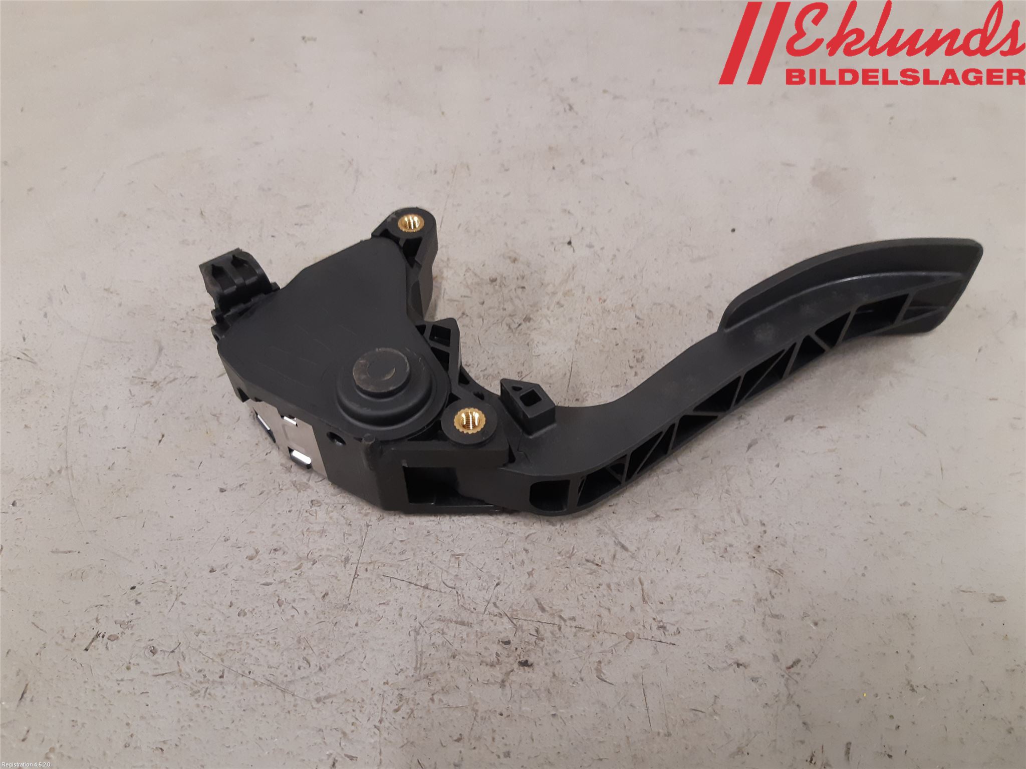 Nissan PULSAR Gaspedal