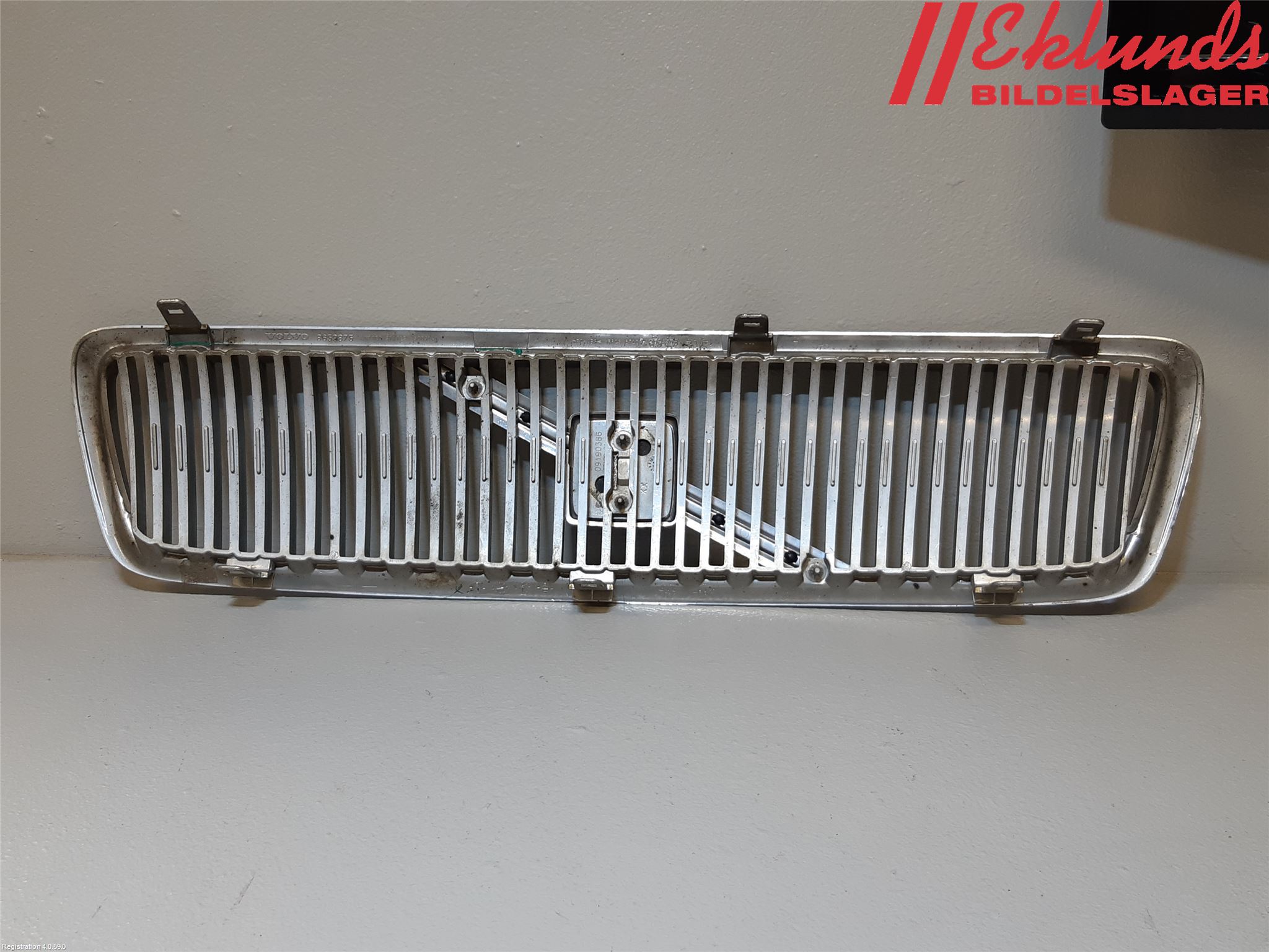 Volvo V70 00-04 Grill Komp
