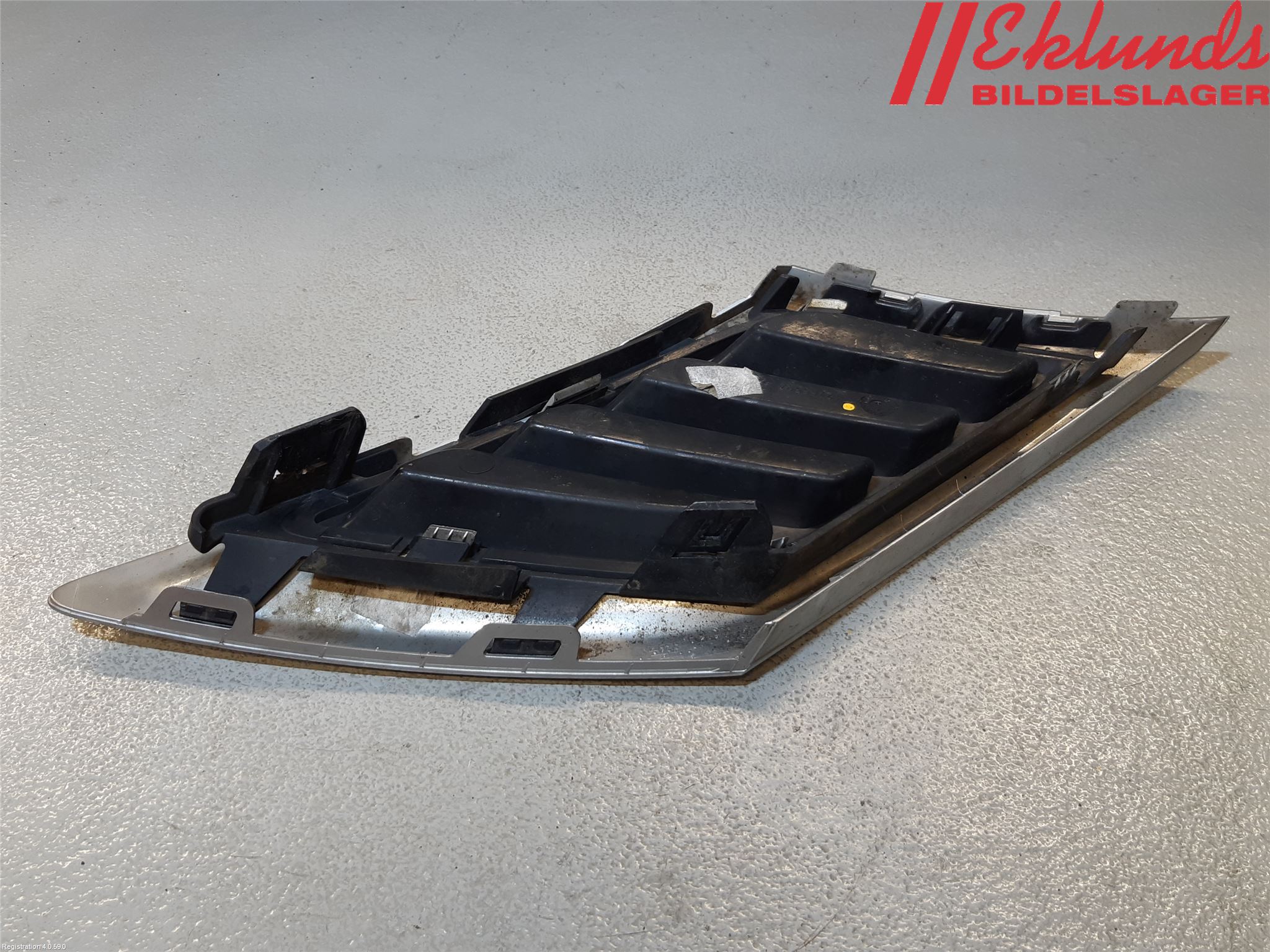 Saab 9-3 VER 2 Grilldel Höger