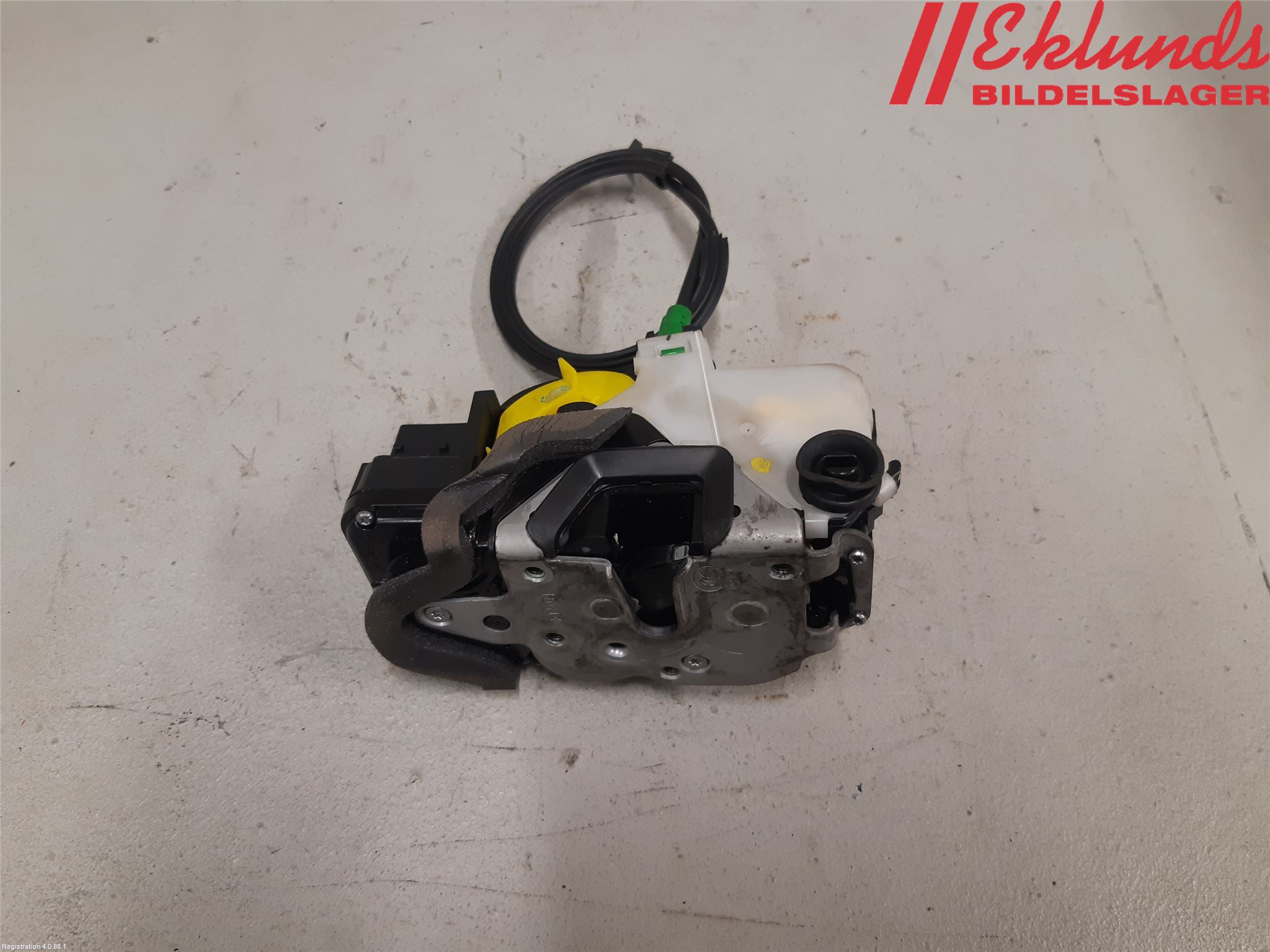 Opel INSIGNIA 09-16 Låskista-Dörrlås