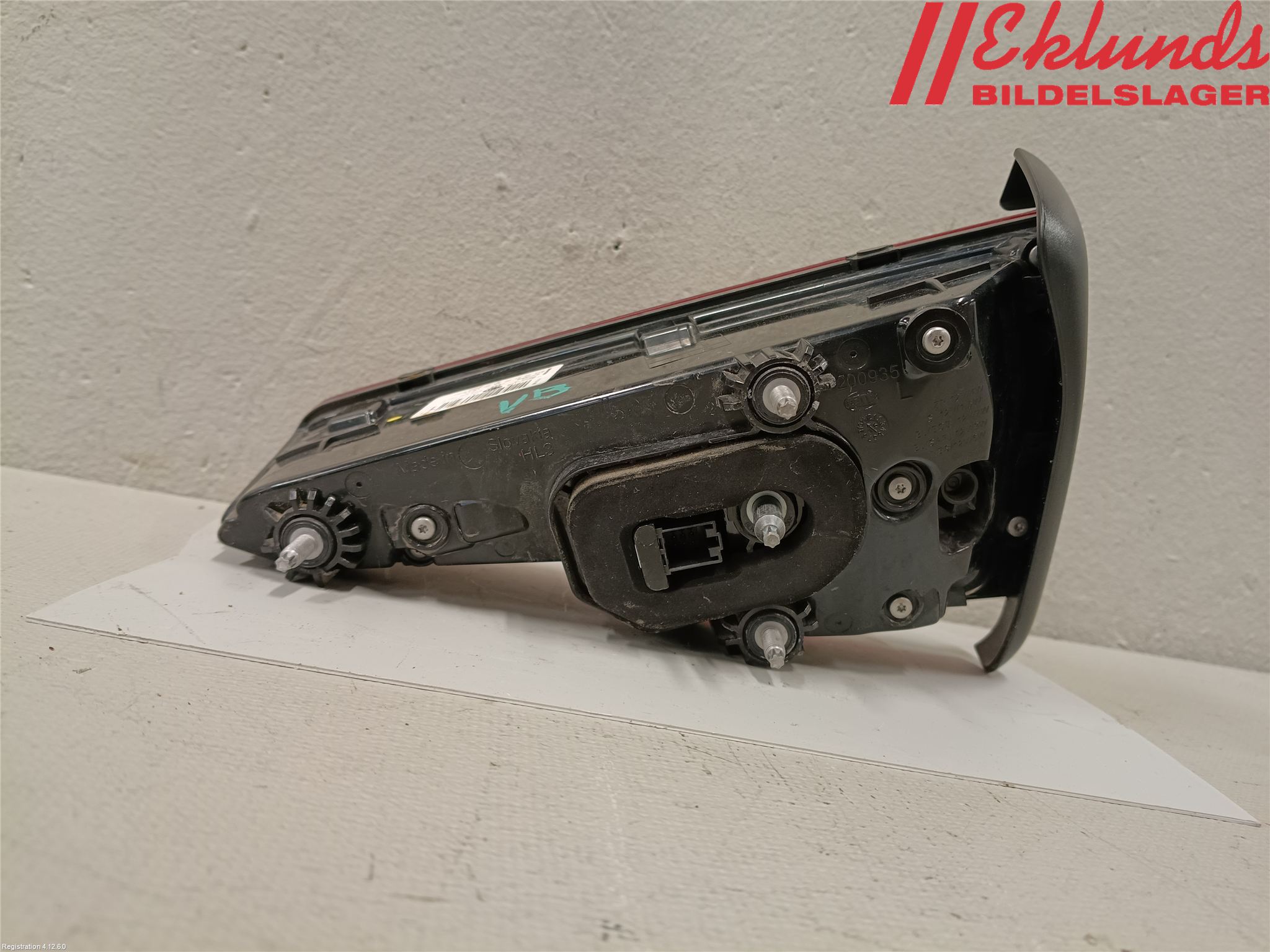 Audi A4/S4 B9 16-19 Bakljus Lucka Vä