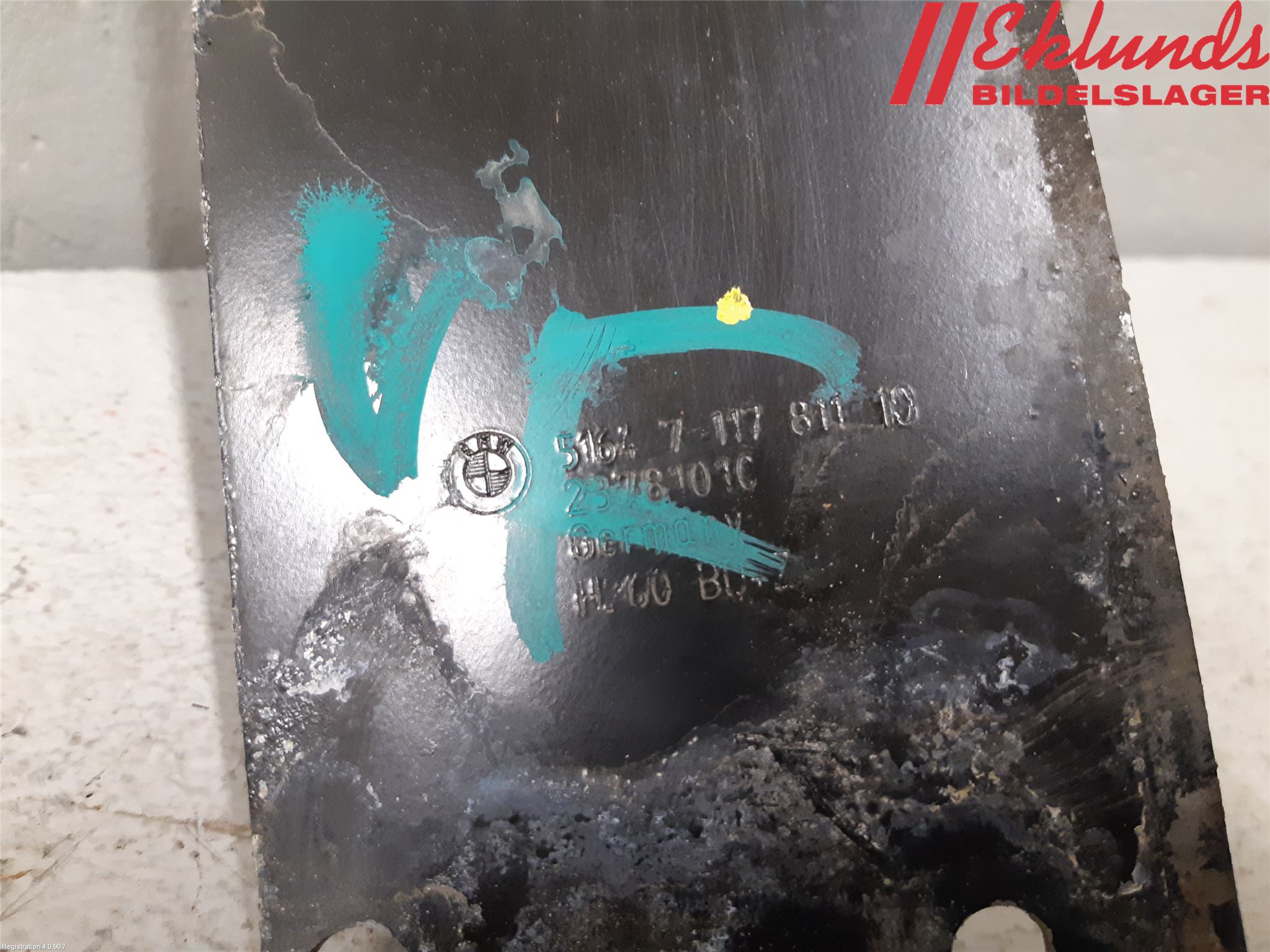 BMW 3 E90/91 SED/TOU 05-12 Kylarfäste-Ram-Balk