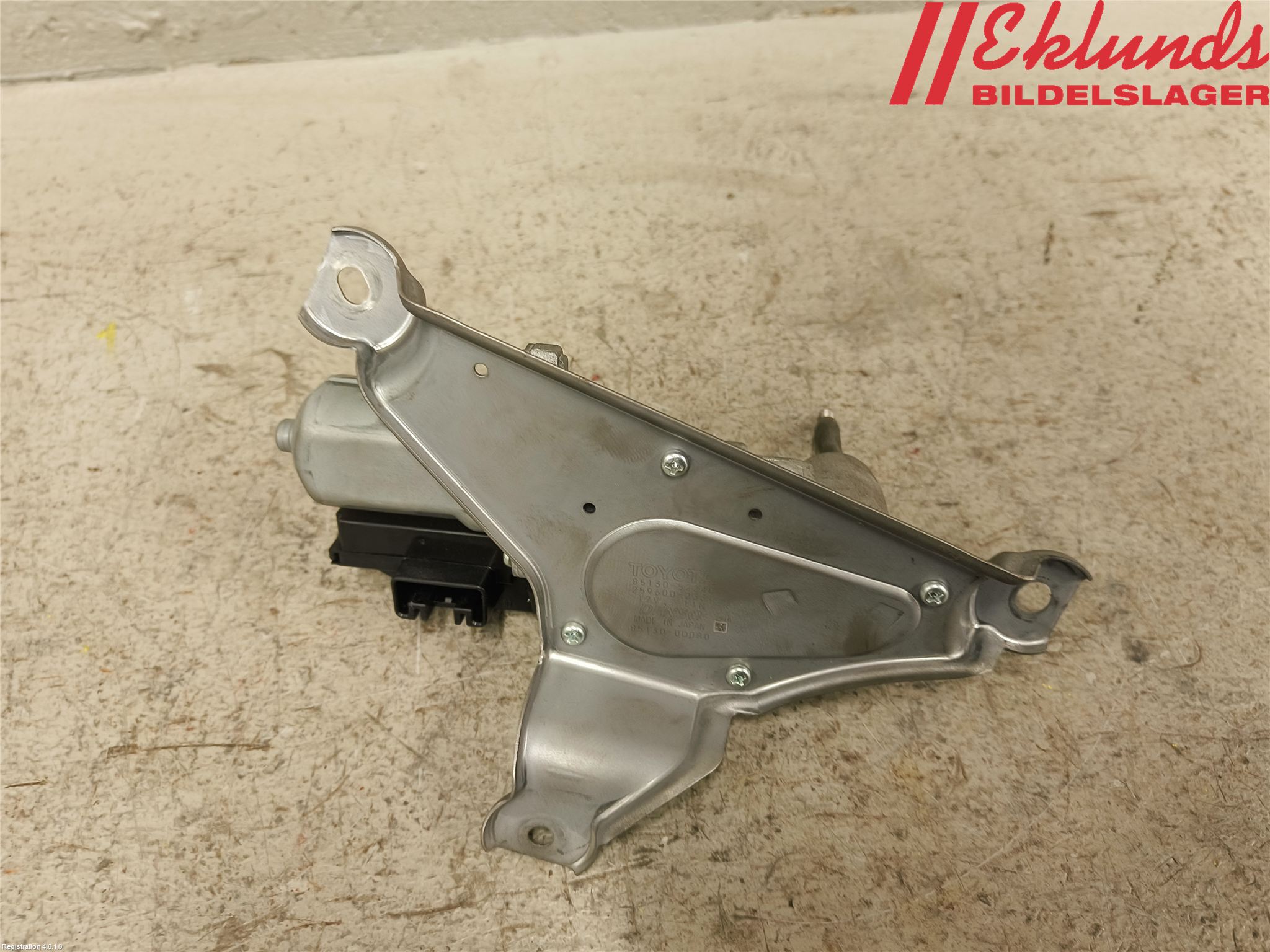 Toyota YARIS XP130 12-14 Torkarmotor Baklucka