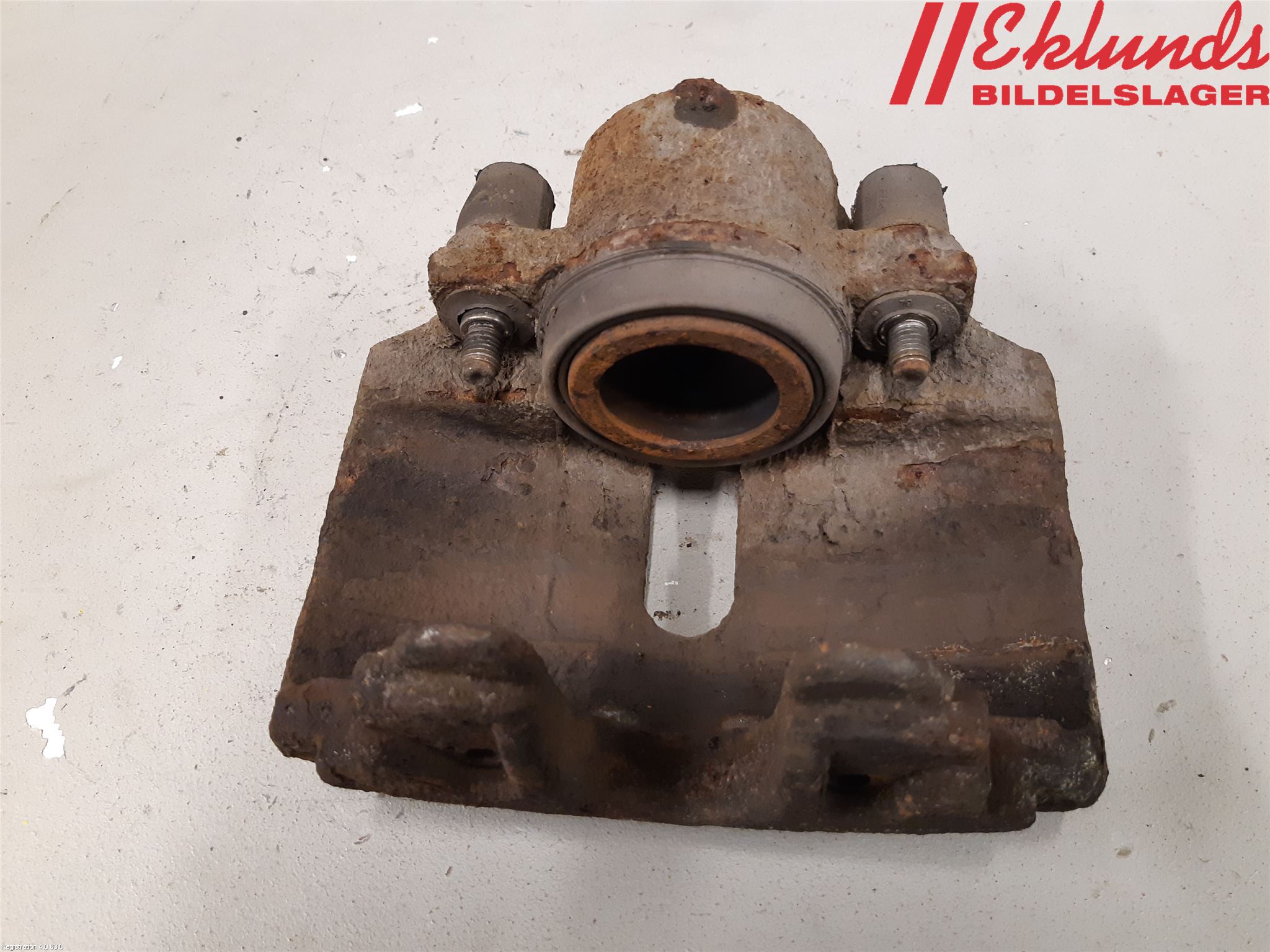 Volkswagen VW PASSAT 11-14 Bromsok Fram Höger