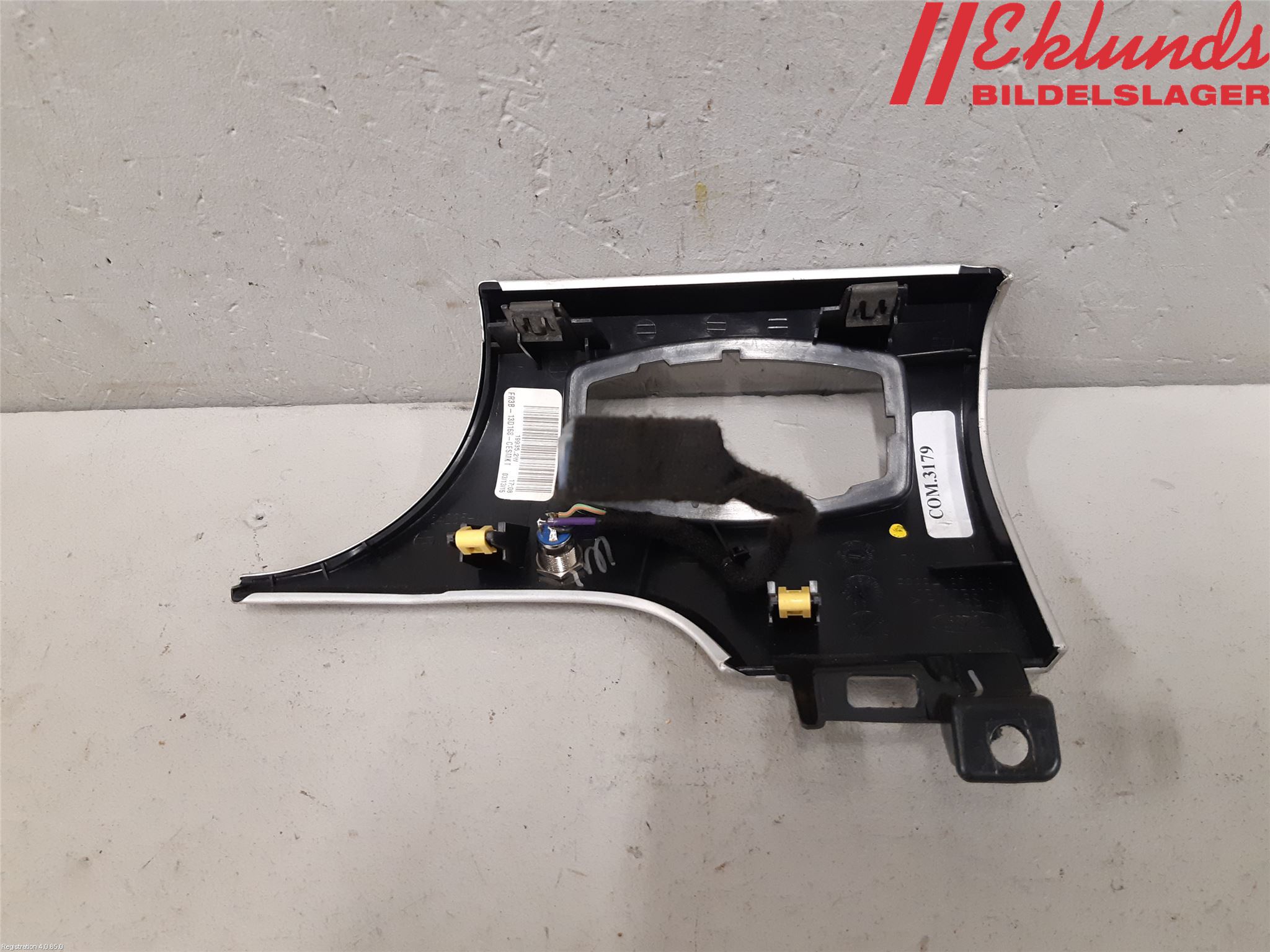 Ford MUSTANG VI 15-22 Instrumentbräda Inlägg-Dekorlist