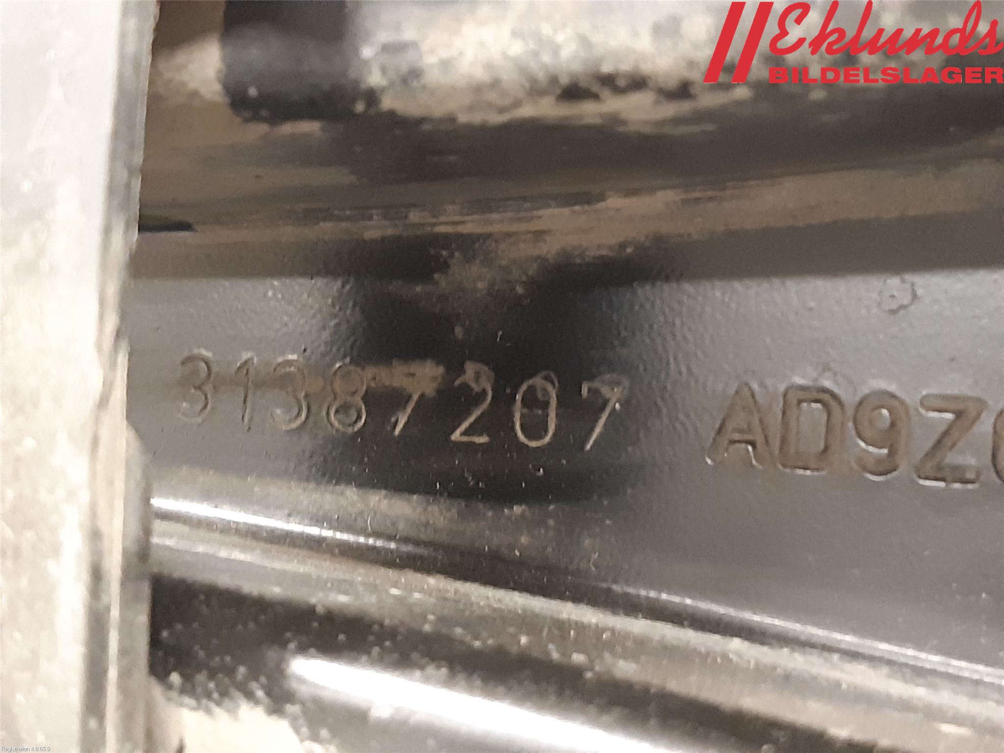 Volvo S90 17->> Bärarm Bak Höger