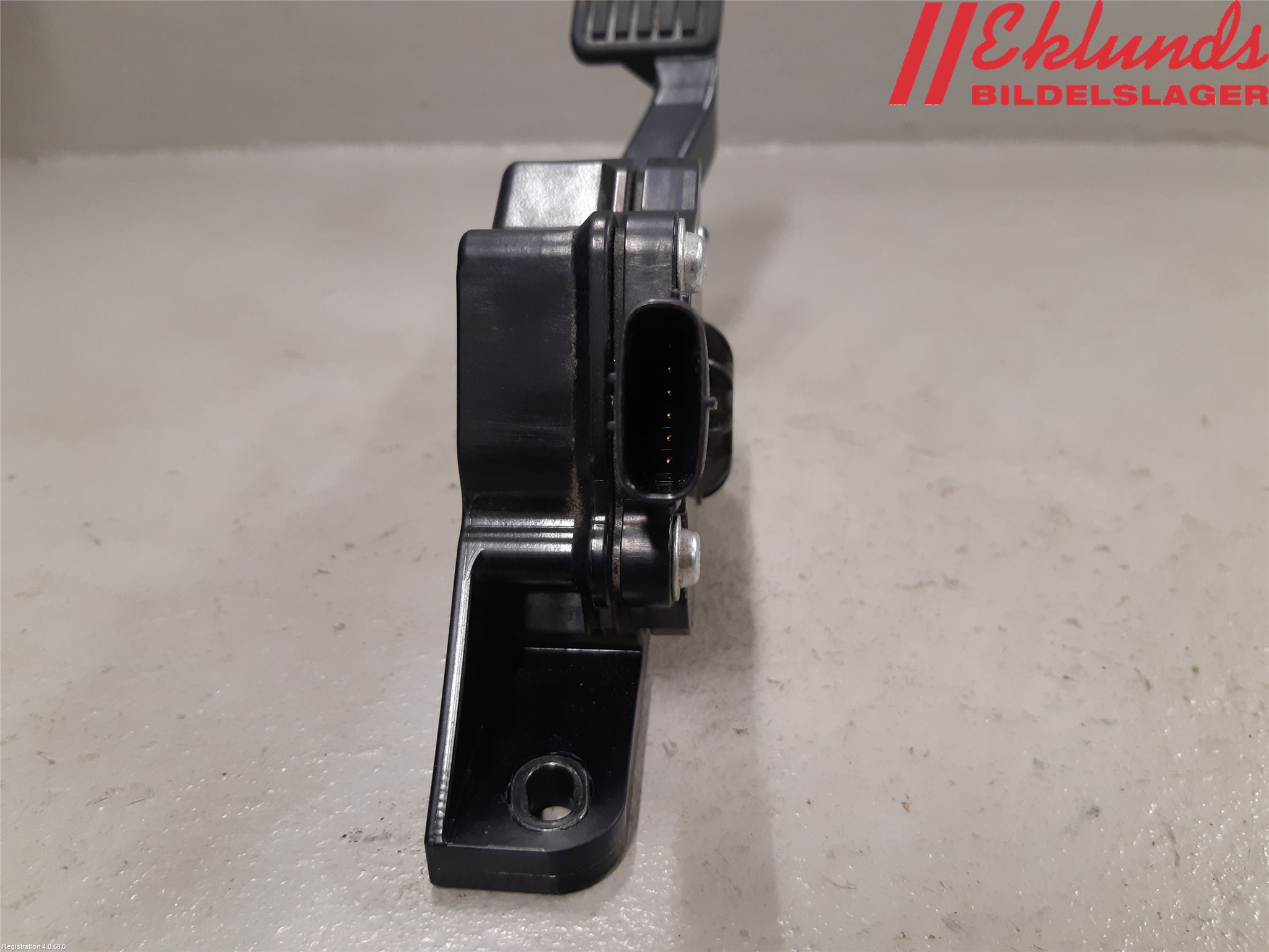 Isuzu D-MAX Gaspedal