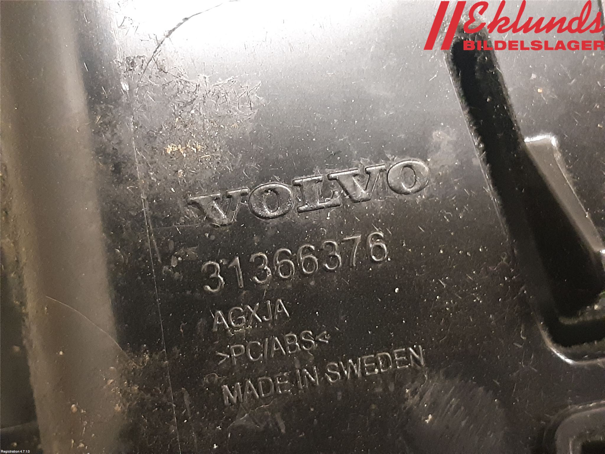 Volvo XC90/RECHARGE 16- Instrumentbräda Förvaringsfack
