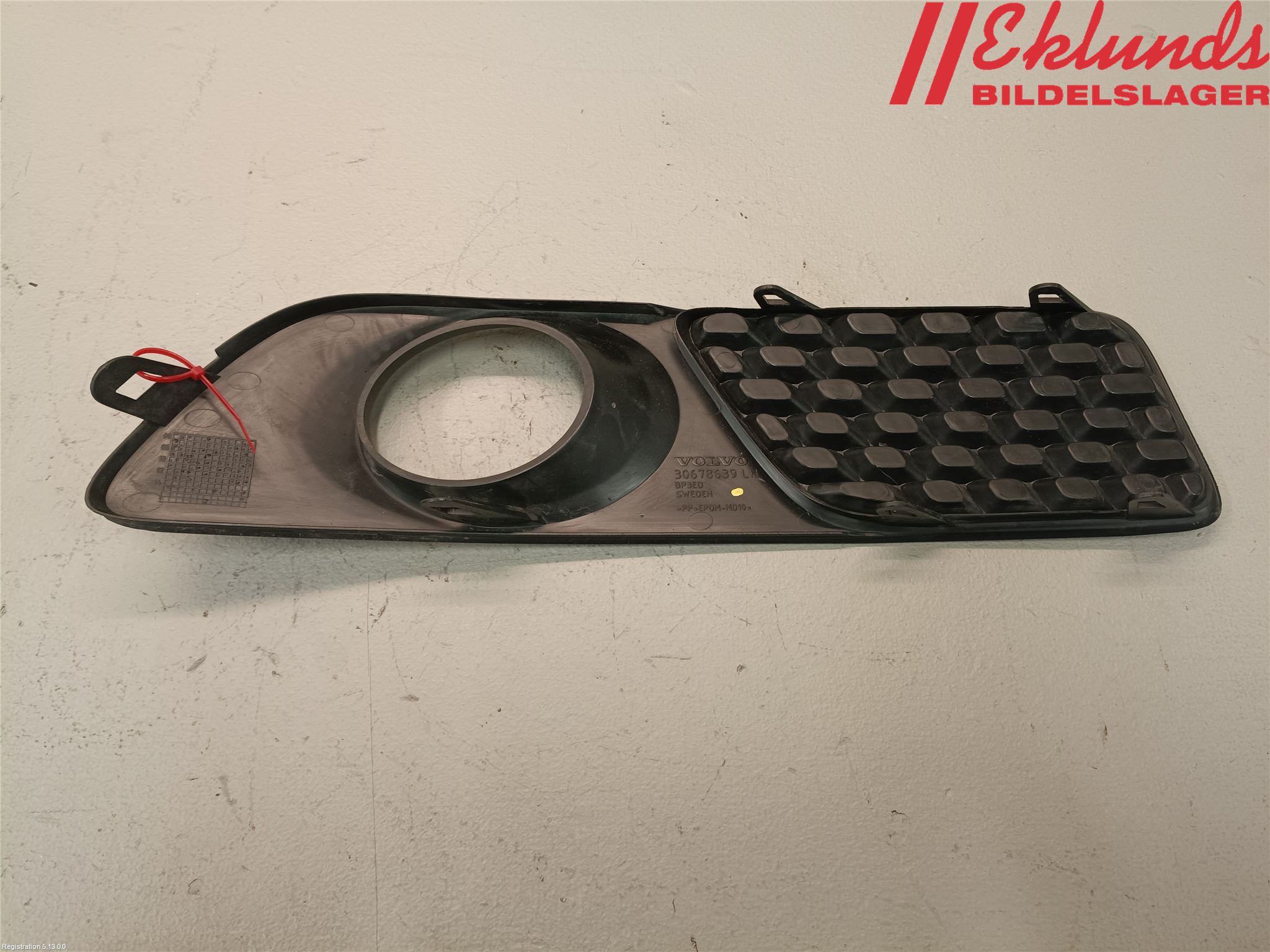 Volvo V70 08-13 Dimljussarg Fram