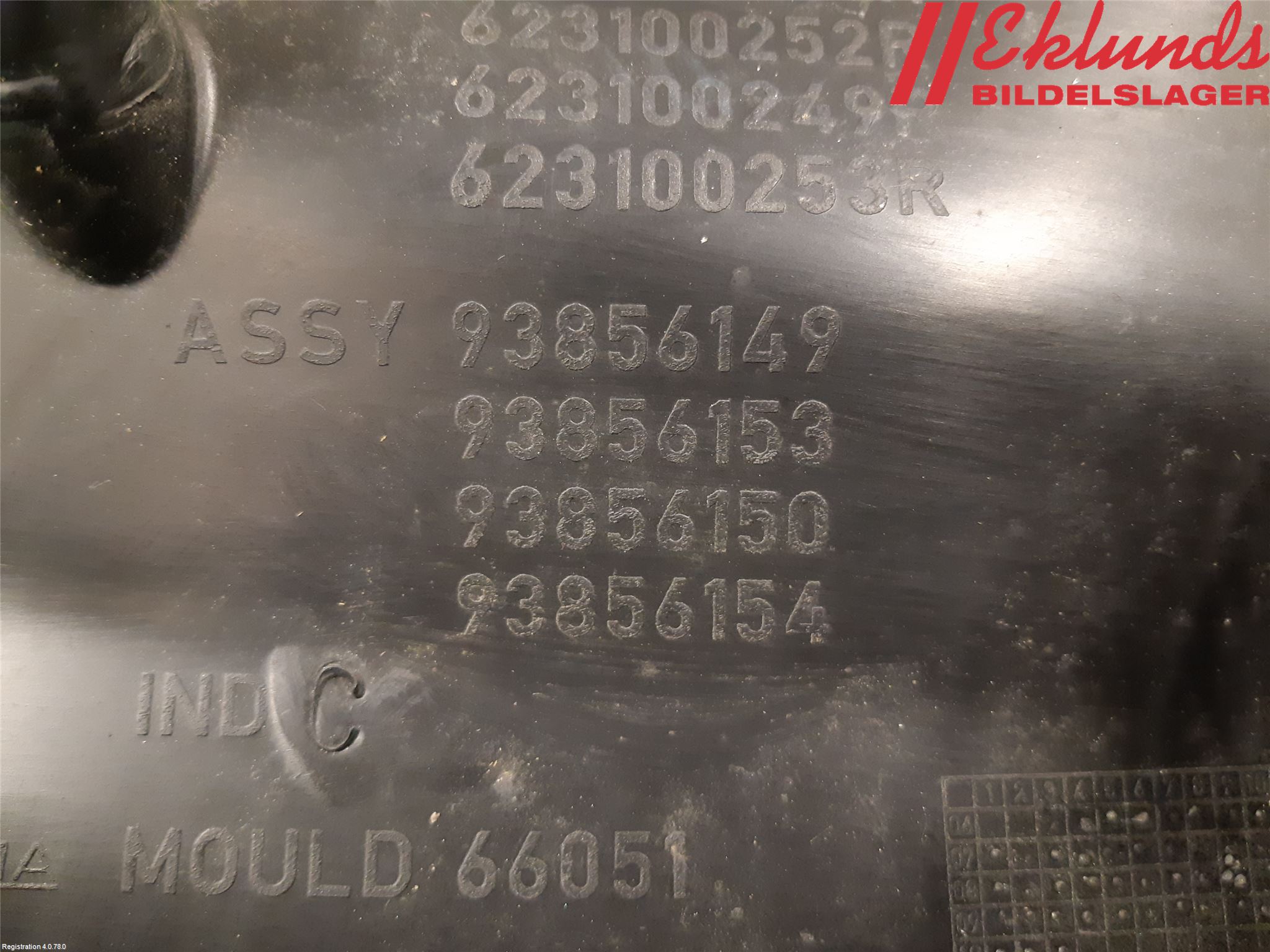 Opel VIVARO 01-14 Grill Komp