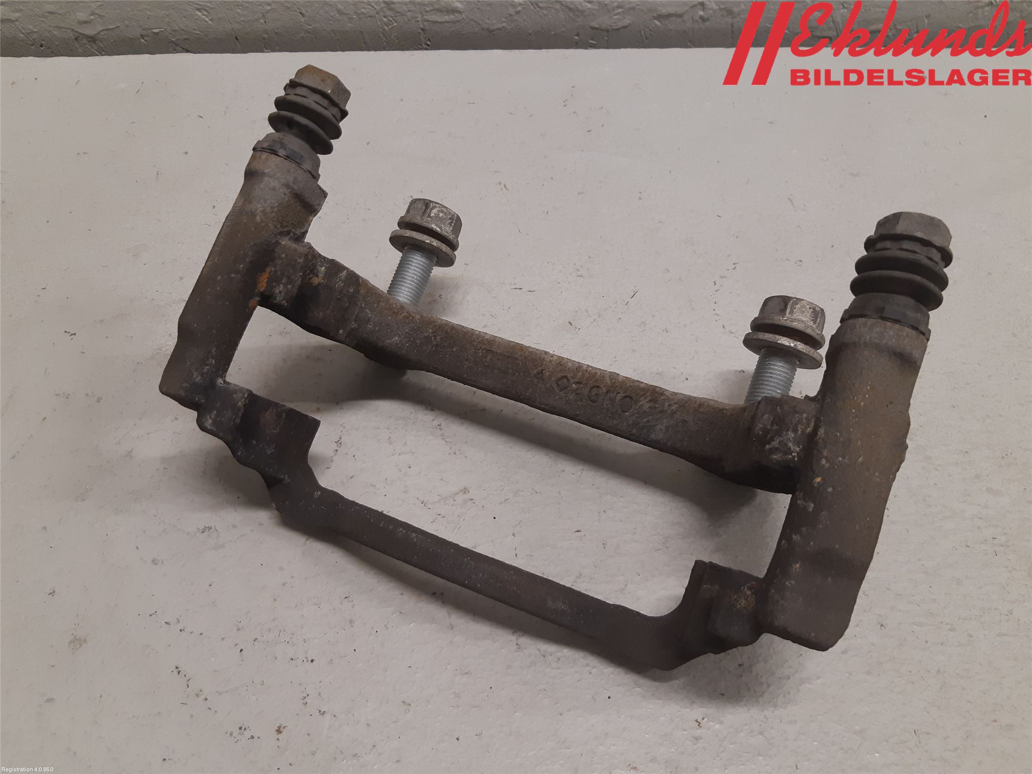 Skoda SUPERB 16-24 Bromsokshållare