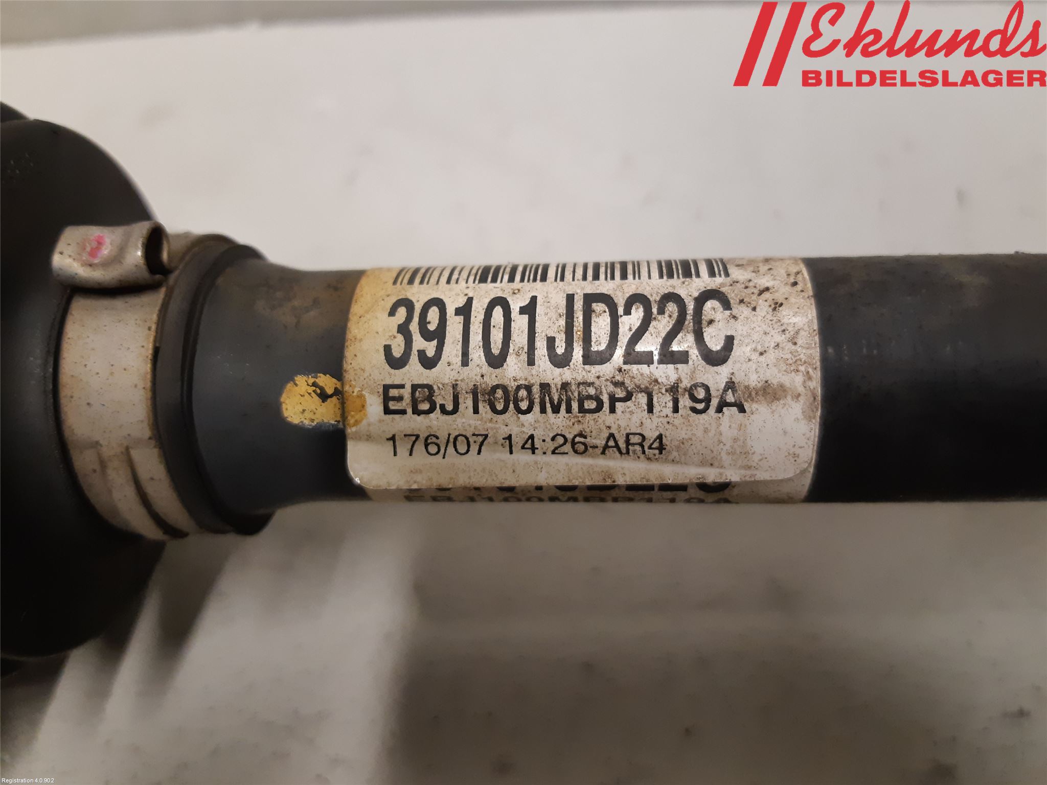 Nissan QASHQAI   07-10 Drivaxel Fram Vänster