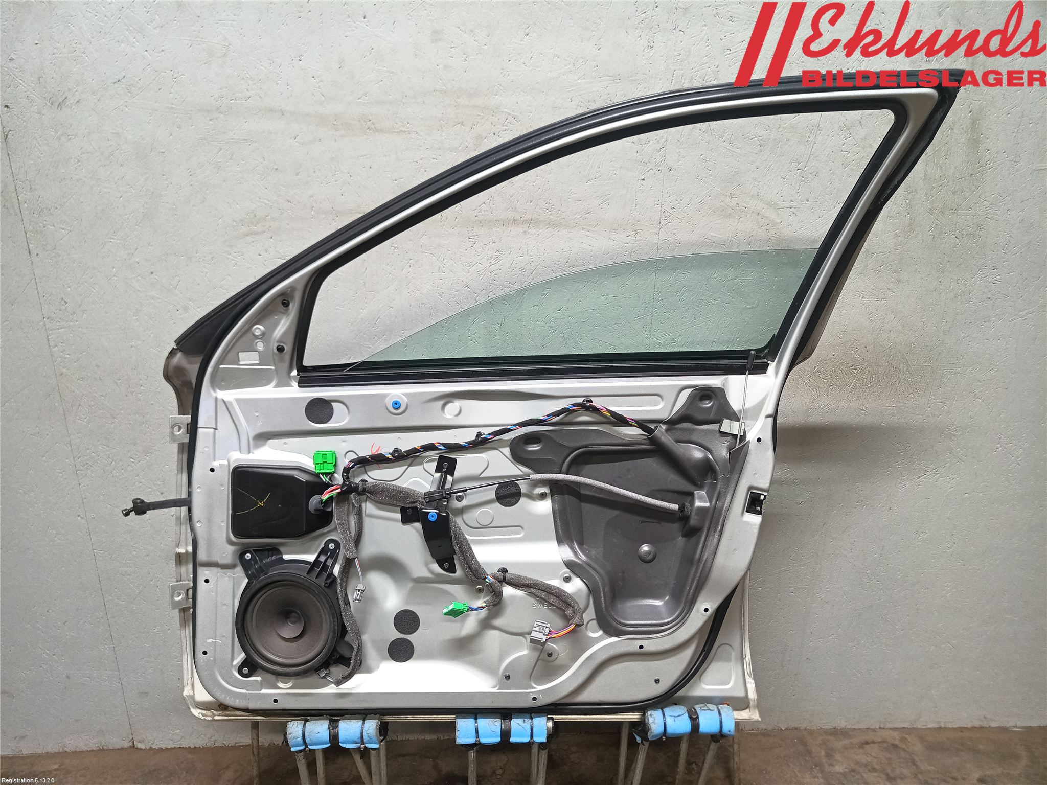 Volvo V70 05-08 Dörr Fram Höger