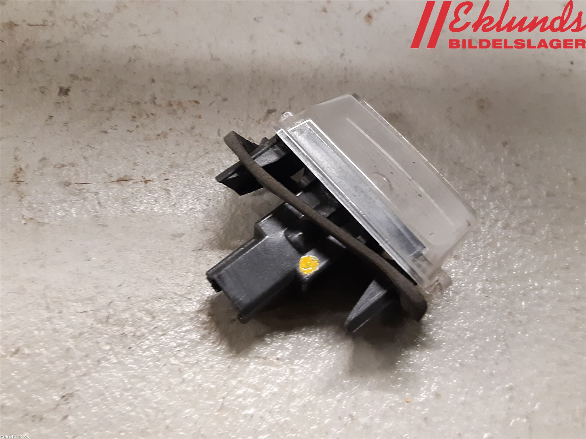 Toyota VERSO-S 11-16 Skylt Belysning