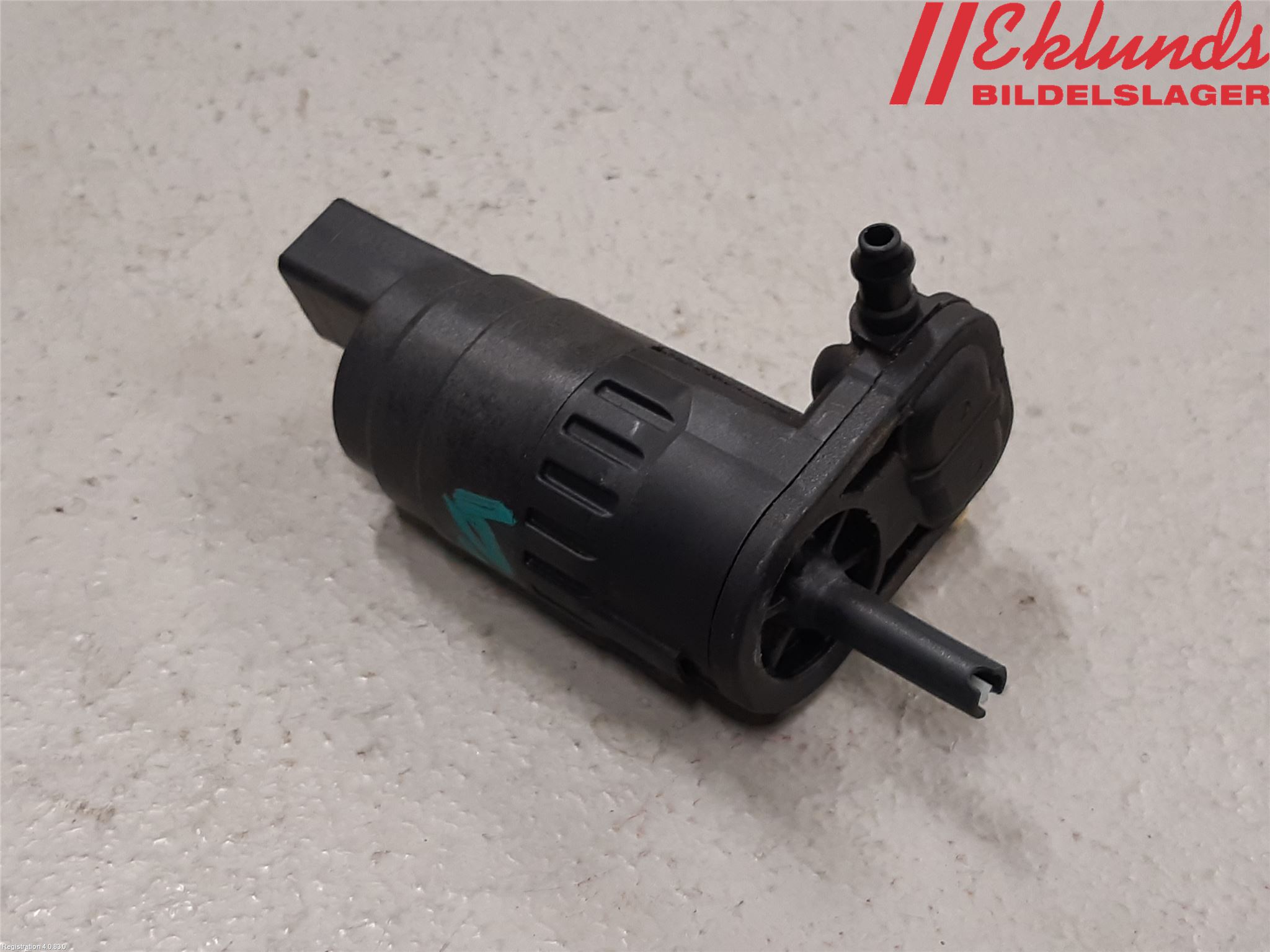 Volkswagen VW POLO 10-17 Spolarpump Vindruta