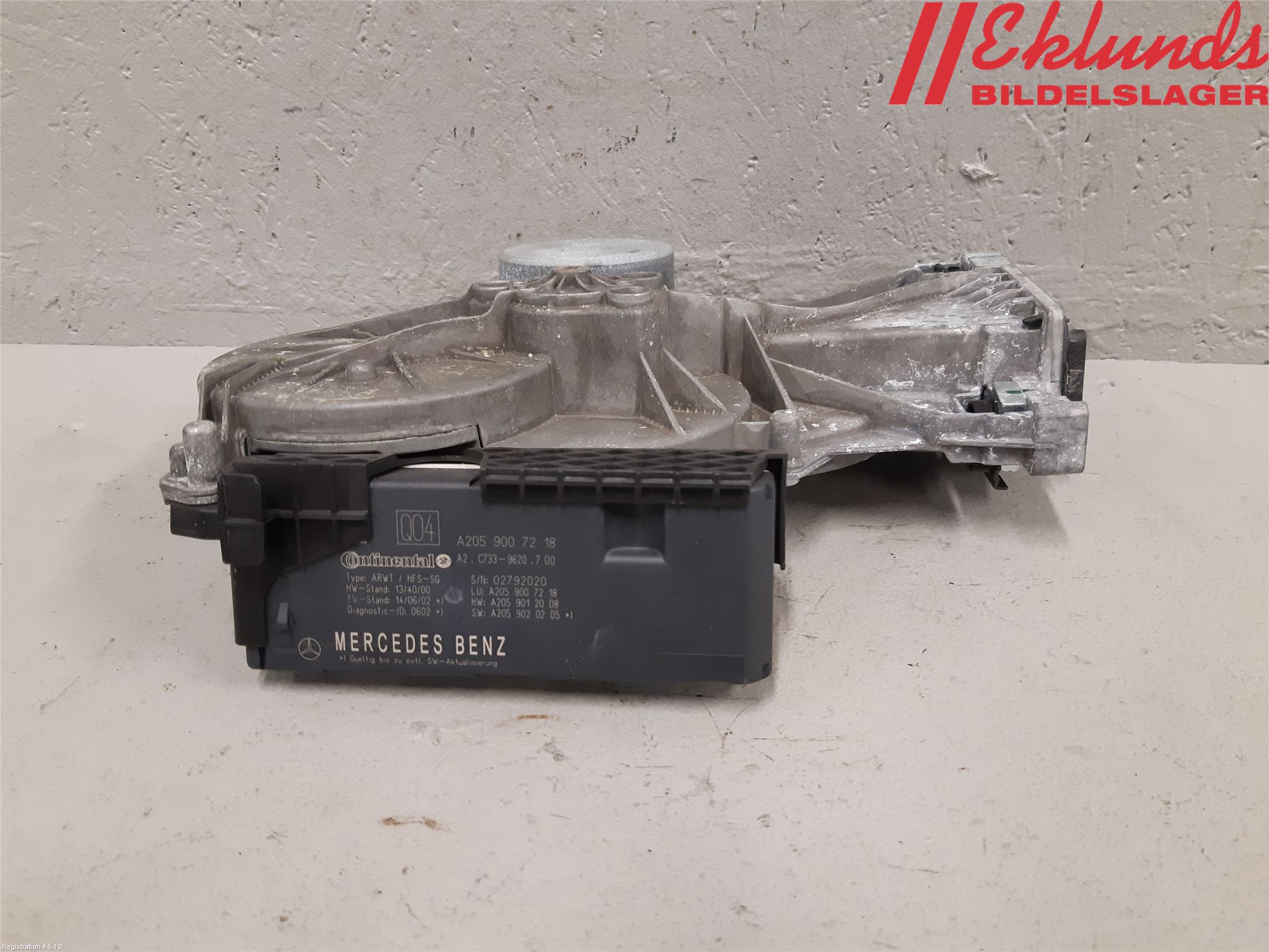 Mercedes-Benz MB C-KLASS (W205) 14-21 Bakluckeöppnare Automatisk