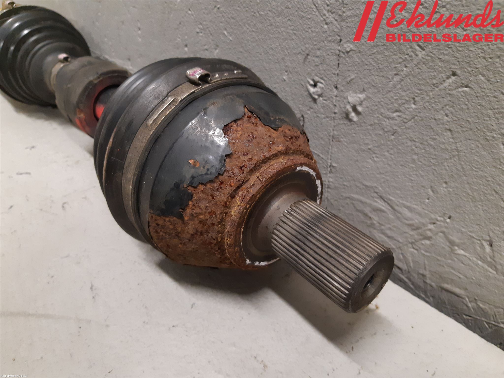 Volvo V70 08-13 Drivaxel Fram Vänster