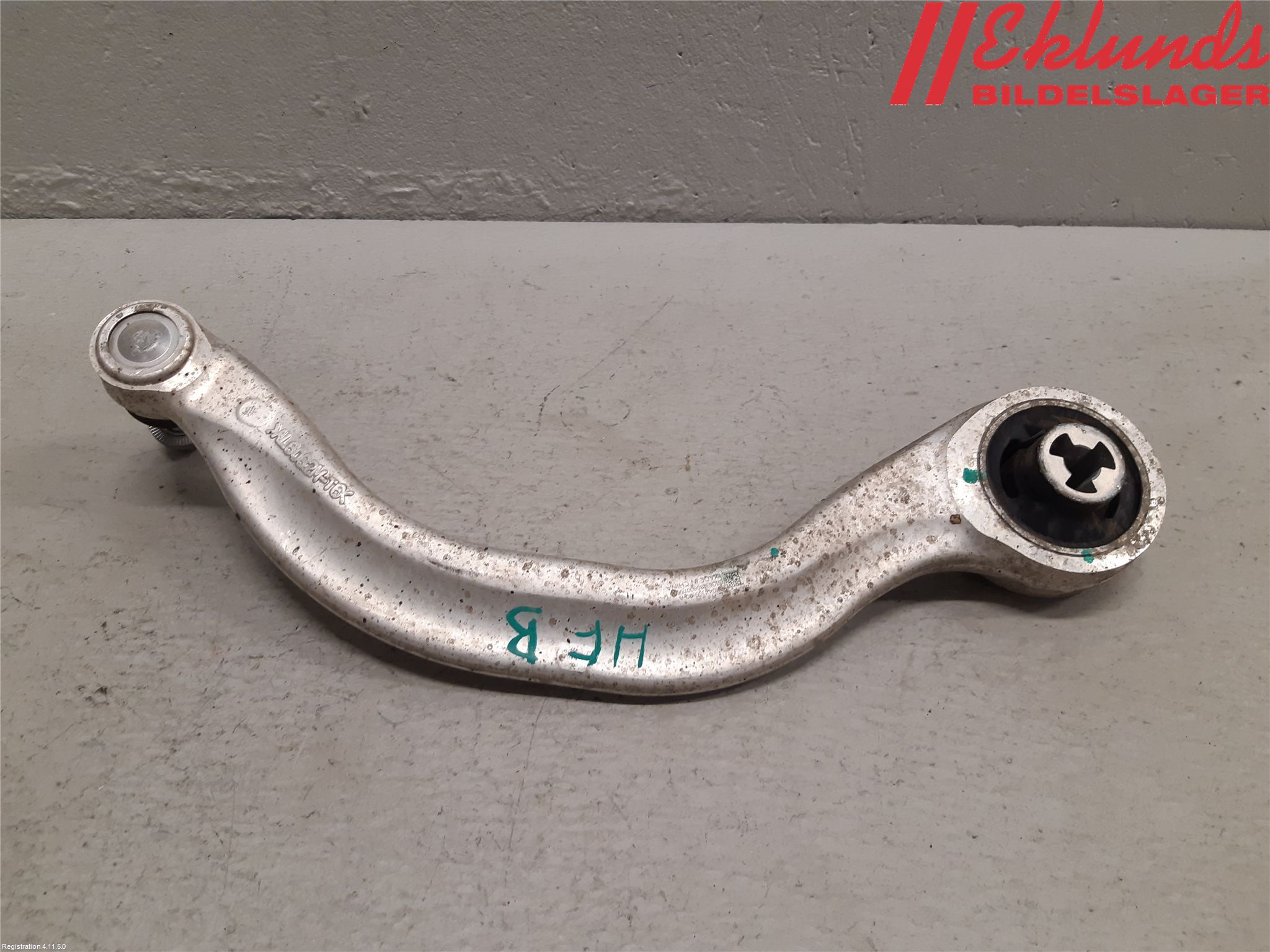 Tesla MODEL Y 21- Bärarm Fram Undre Hö