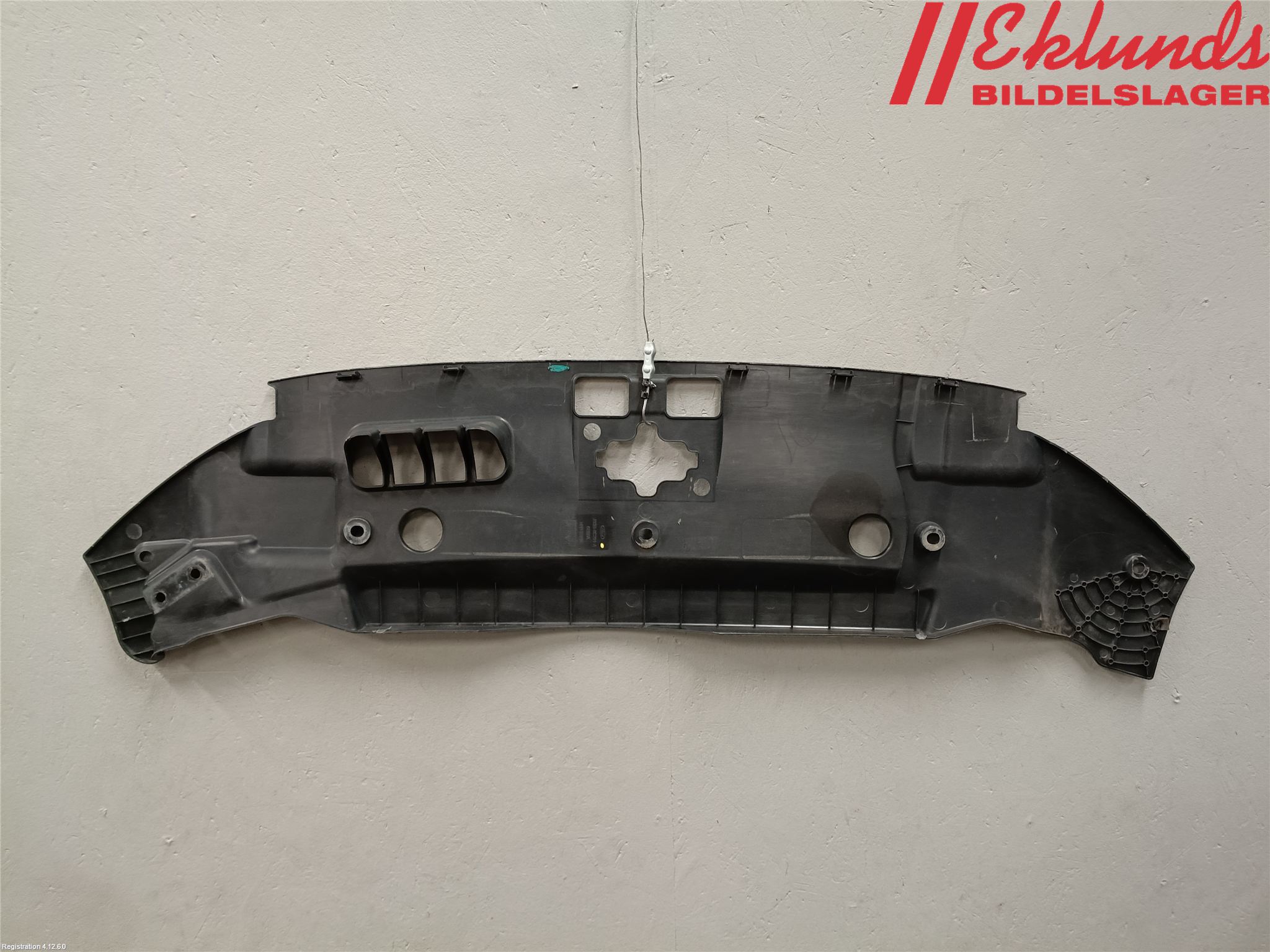 Ford RANGER EU 12-23 Front Huvlåsplåt-Balk