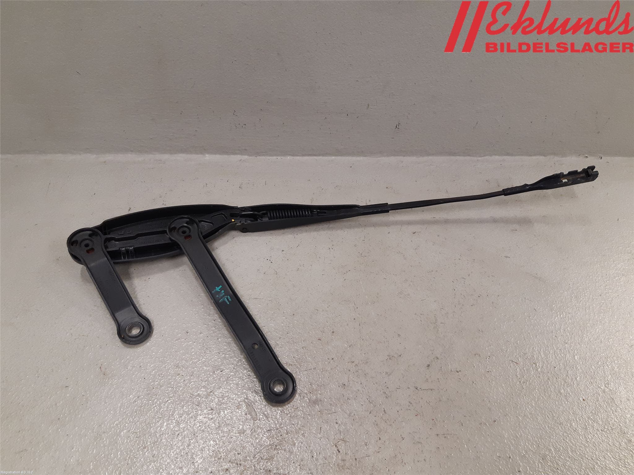 Mercedes-Benz MB E-KLASS (W213) 16-23 Torkararm Armar Vindruta