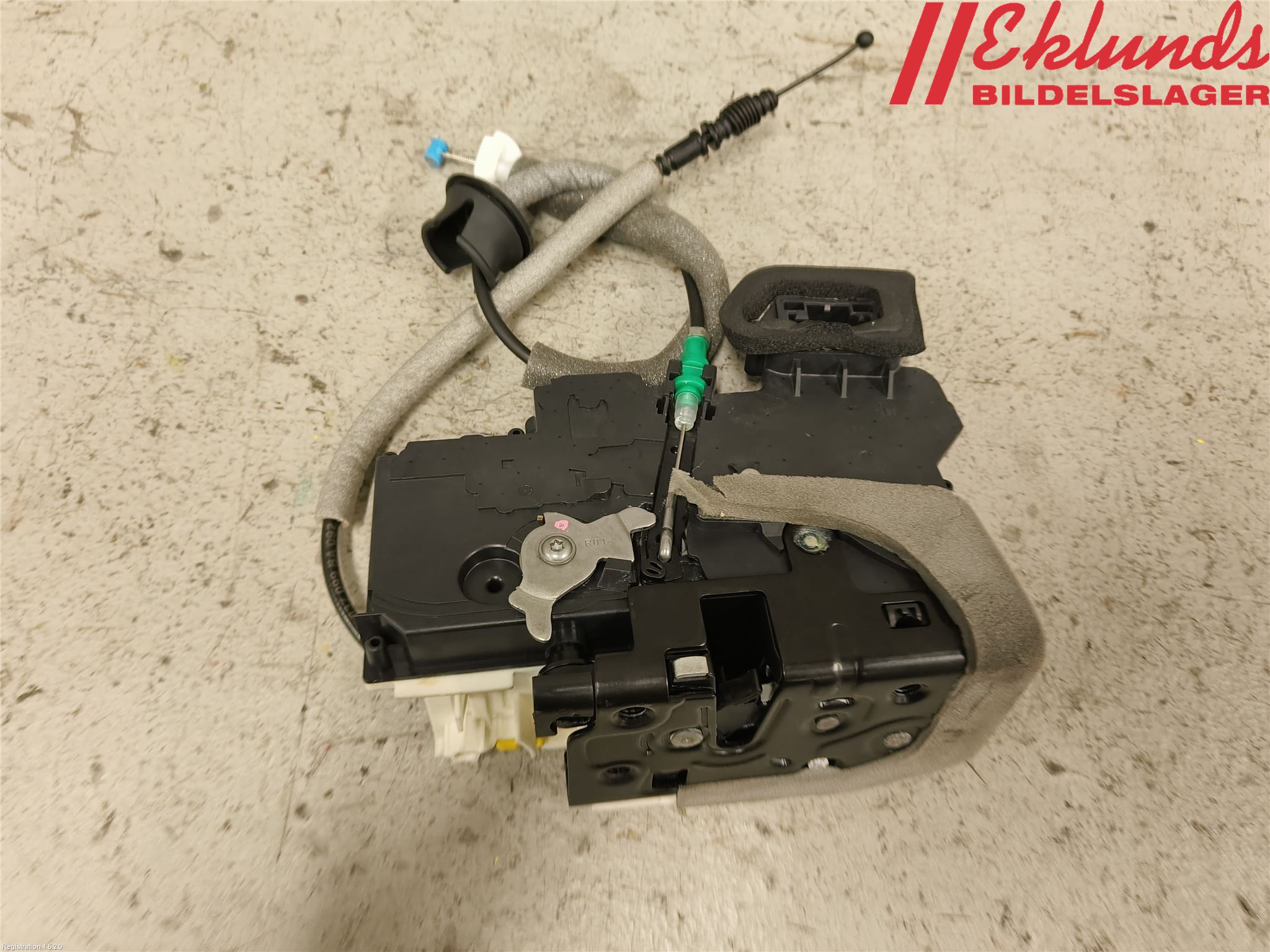 Audi A6 F2/C8 19- Låskista-Dörrlås