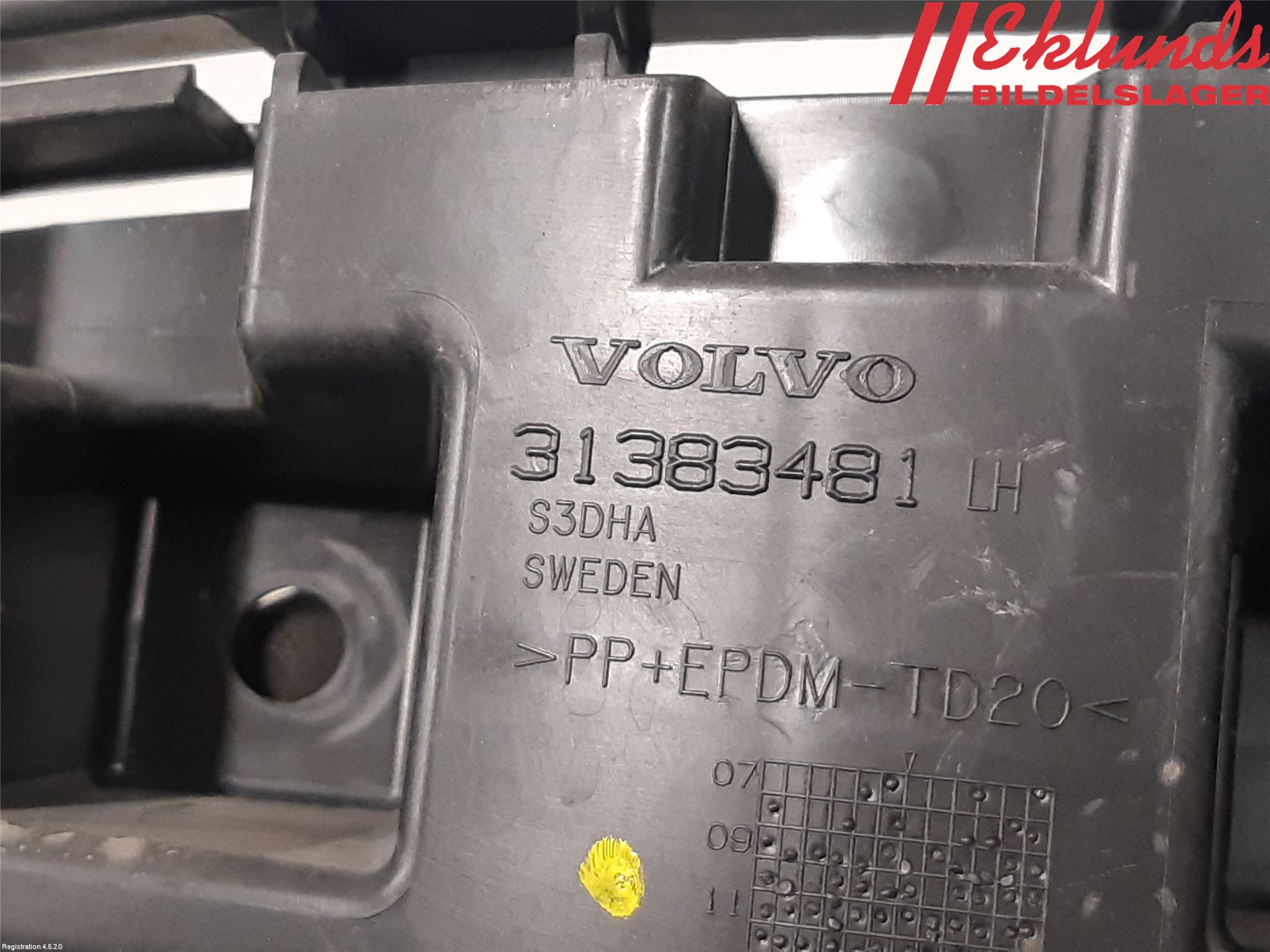 Volvo XC60 14-17 Stötfångarfäste Bak Vä