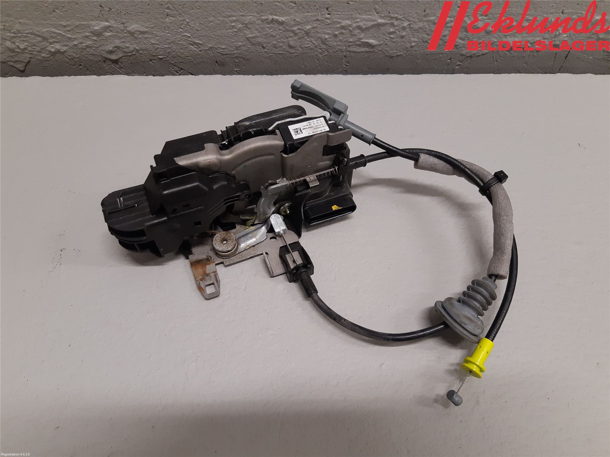 Volvo V90 17->> Låskista-Dörrlås