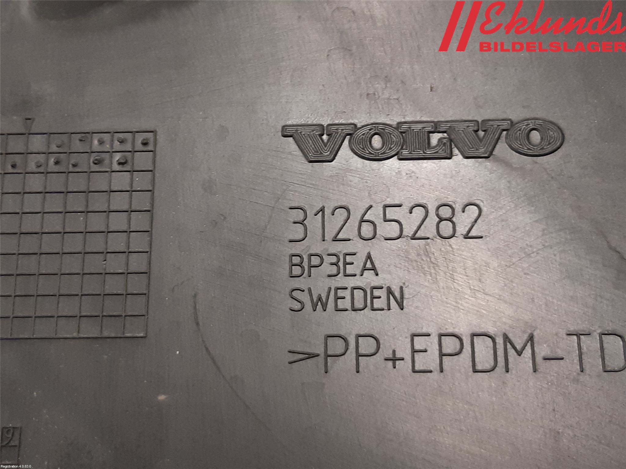 Volvo V60 11-13 Stötfångarfäste Bak Hö