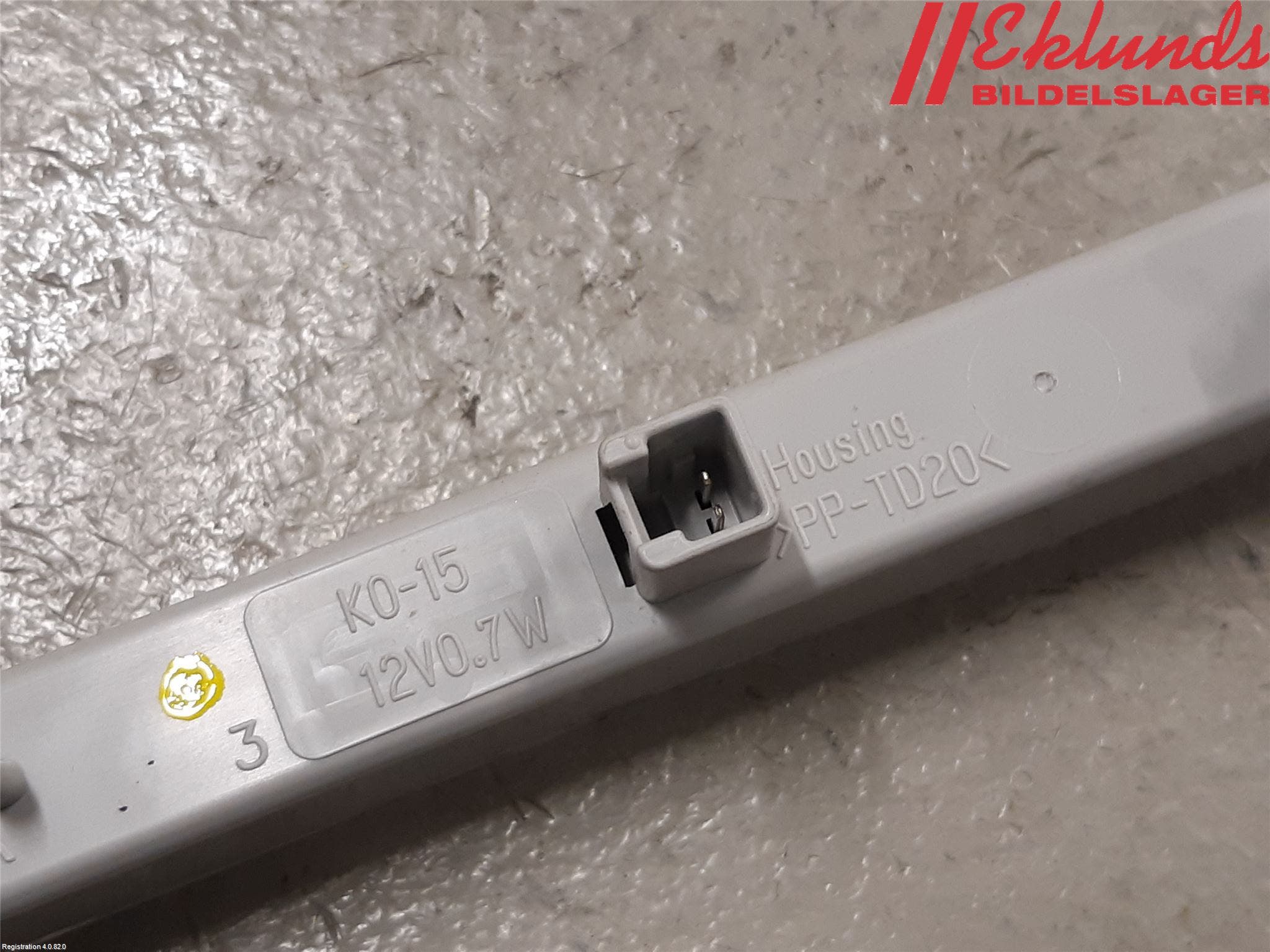 Toyota YARIS XP21 20- Bromsljus Bakruta