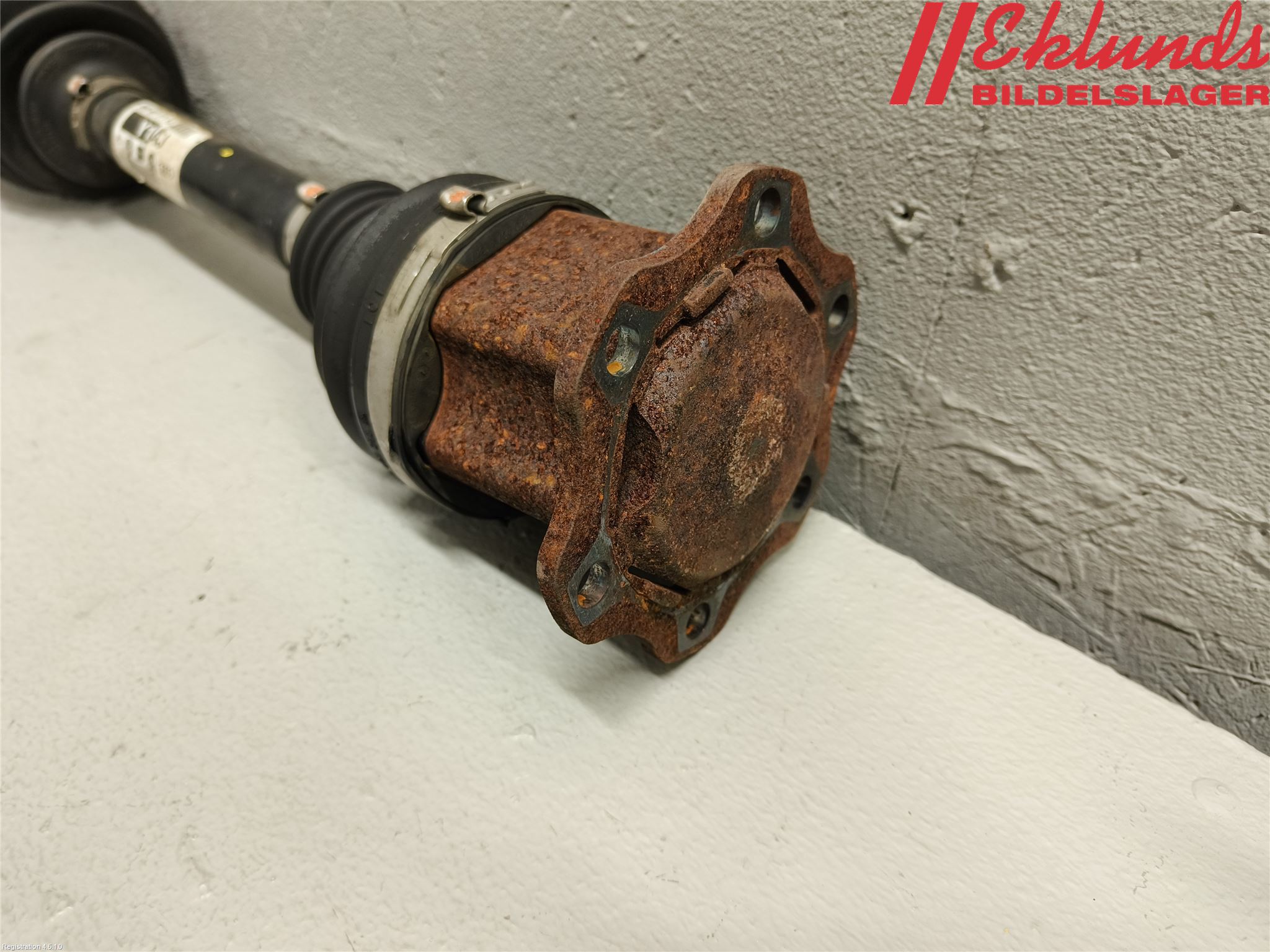 Audi A4 12-15 Drivaxel Fram Höger