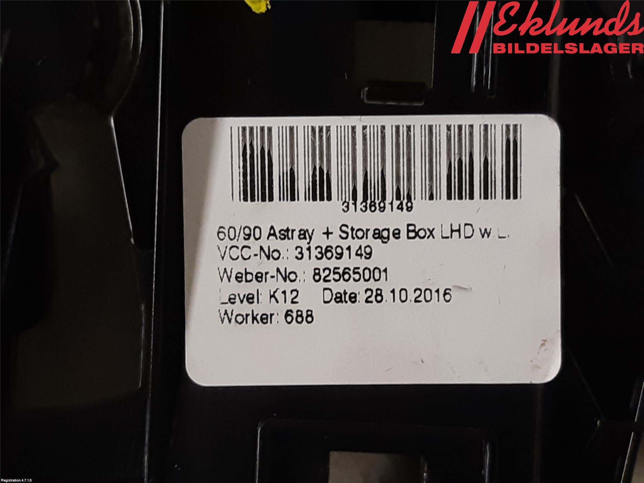 Volvo XC90/RECHARGE 16- Instrumentbräda Förvaringsfack