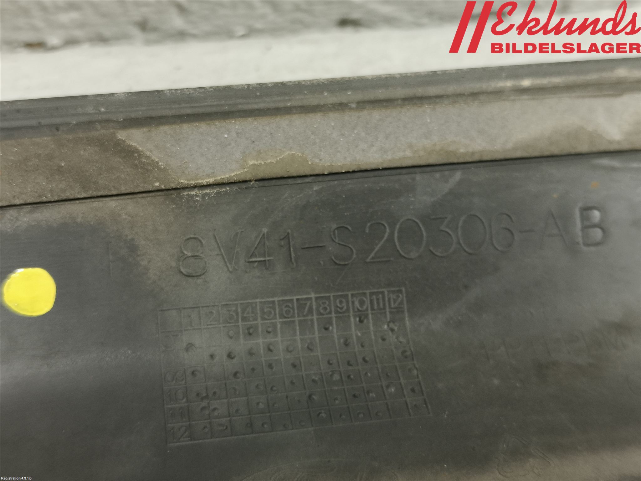 Ford KUGA 08-12 Dörr Dekorlist Fram Hö