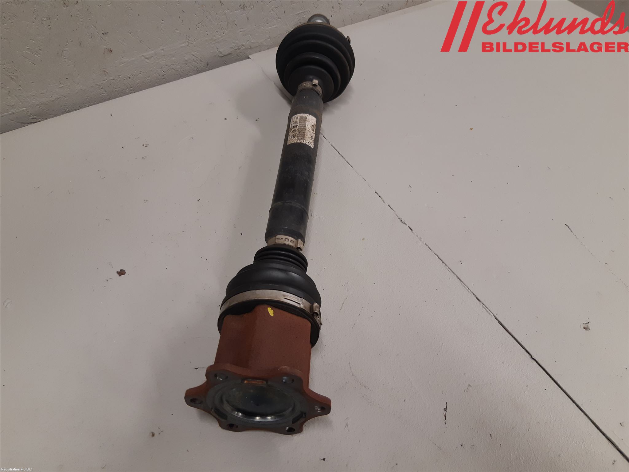 Volkswagen VW PASSAT 15-19 Drivaxel Fram Höger