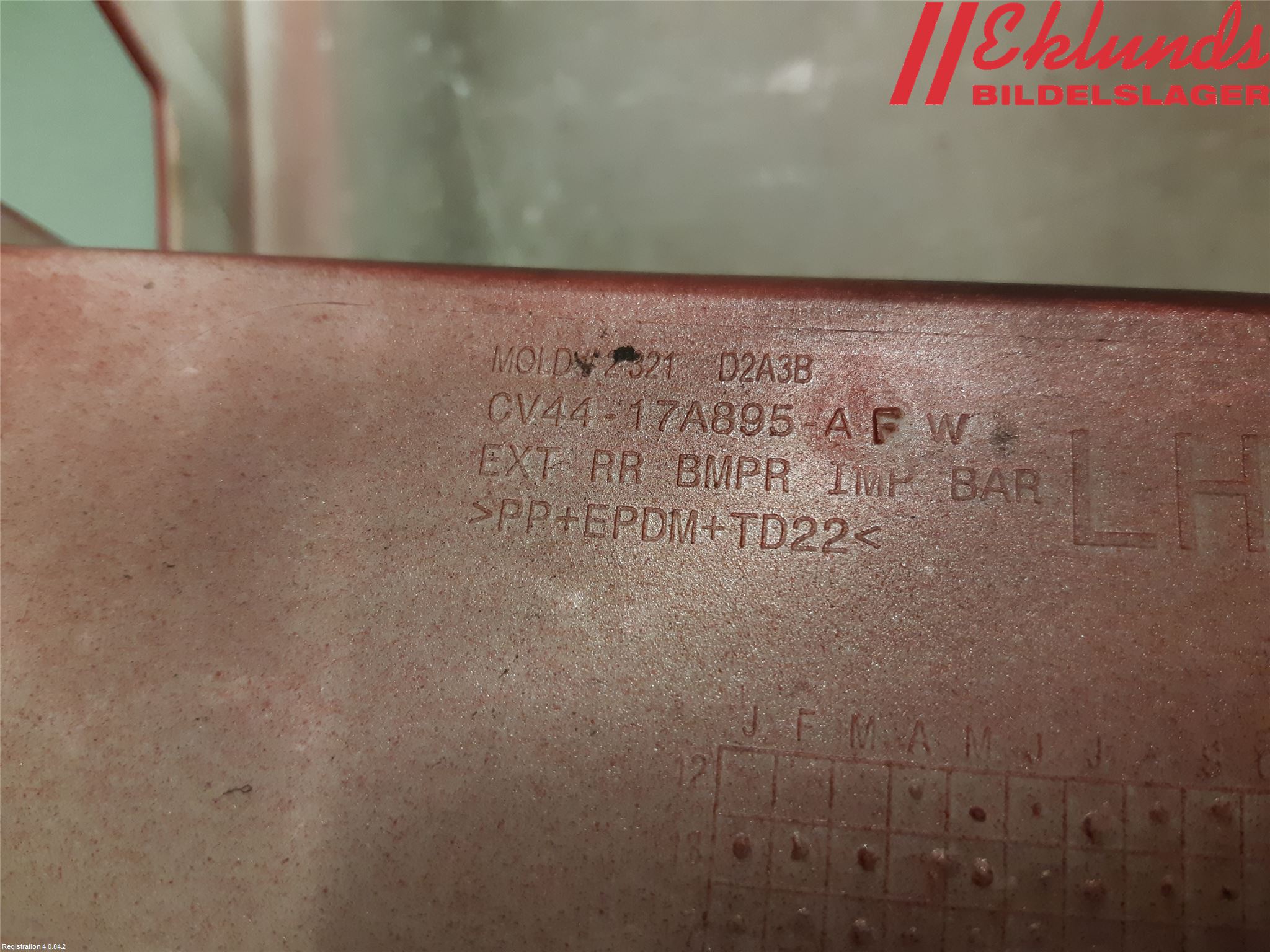 Ford KUGA 13-16 Stötfångardel Bak Vä