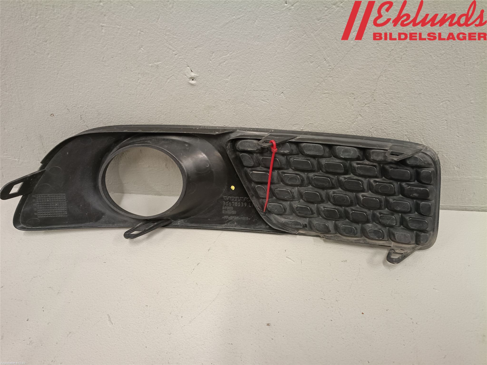 Volvo V70 08-13 Dimljussarg Fram