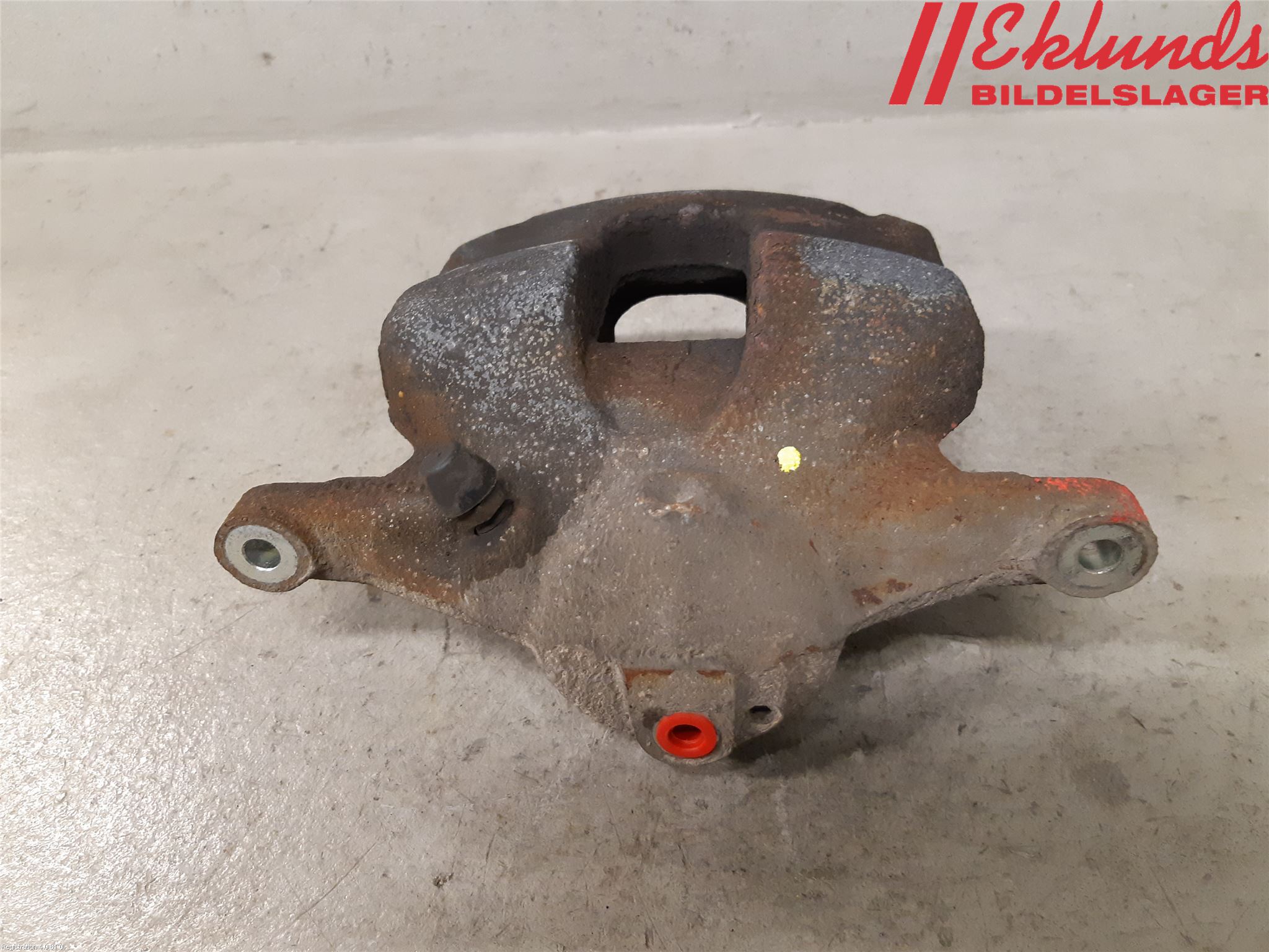 Toyota AVENSIS 16-18 Bromsok Fram Vänster
