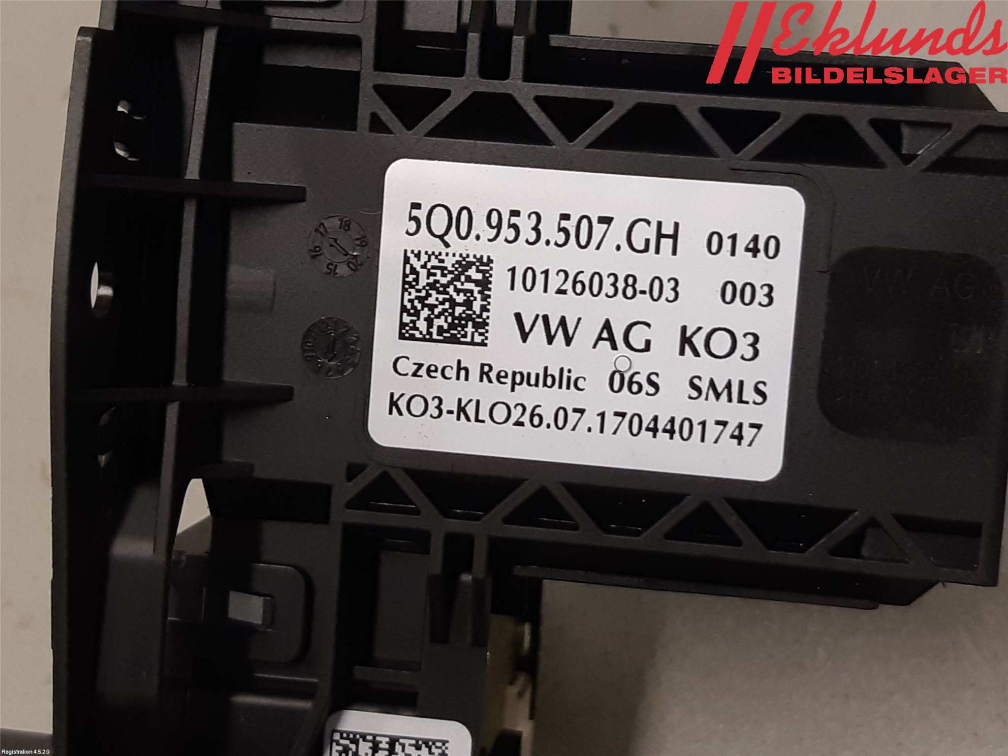 Volkswagen VW GOLF / E-GOLF VII 13-20 Spakcentral