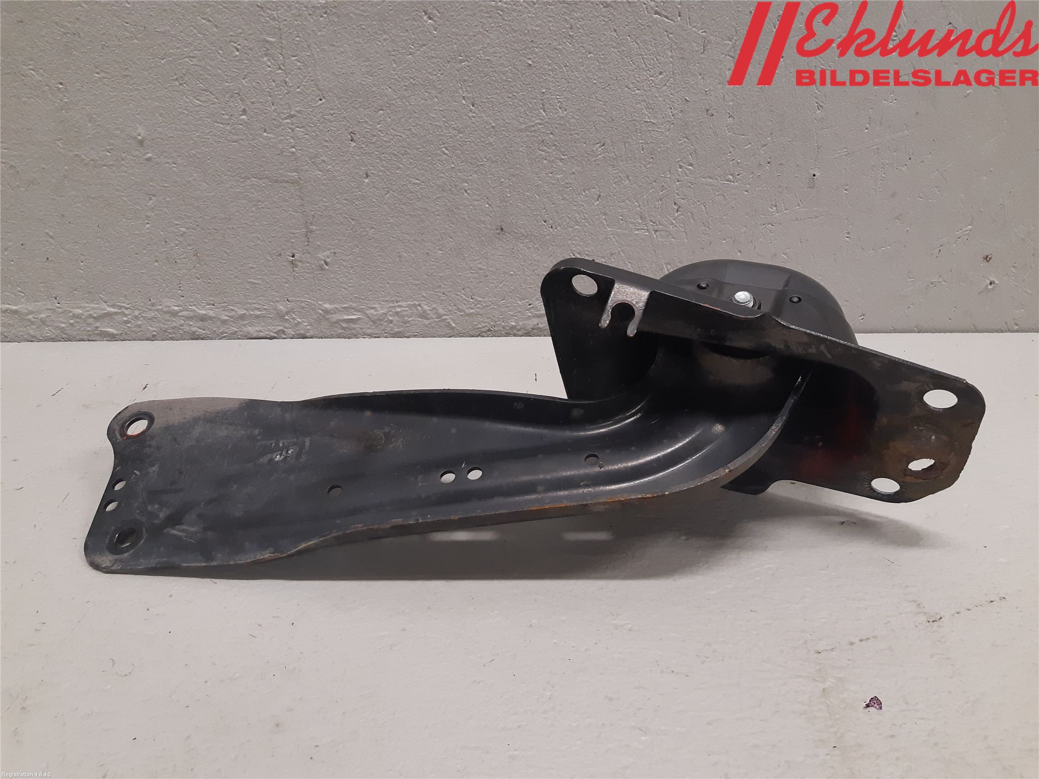 Volkswagen VW TIGUAN 16-24 Bärarm Bak Vänster