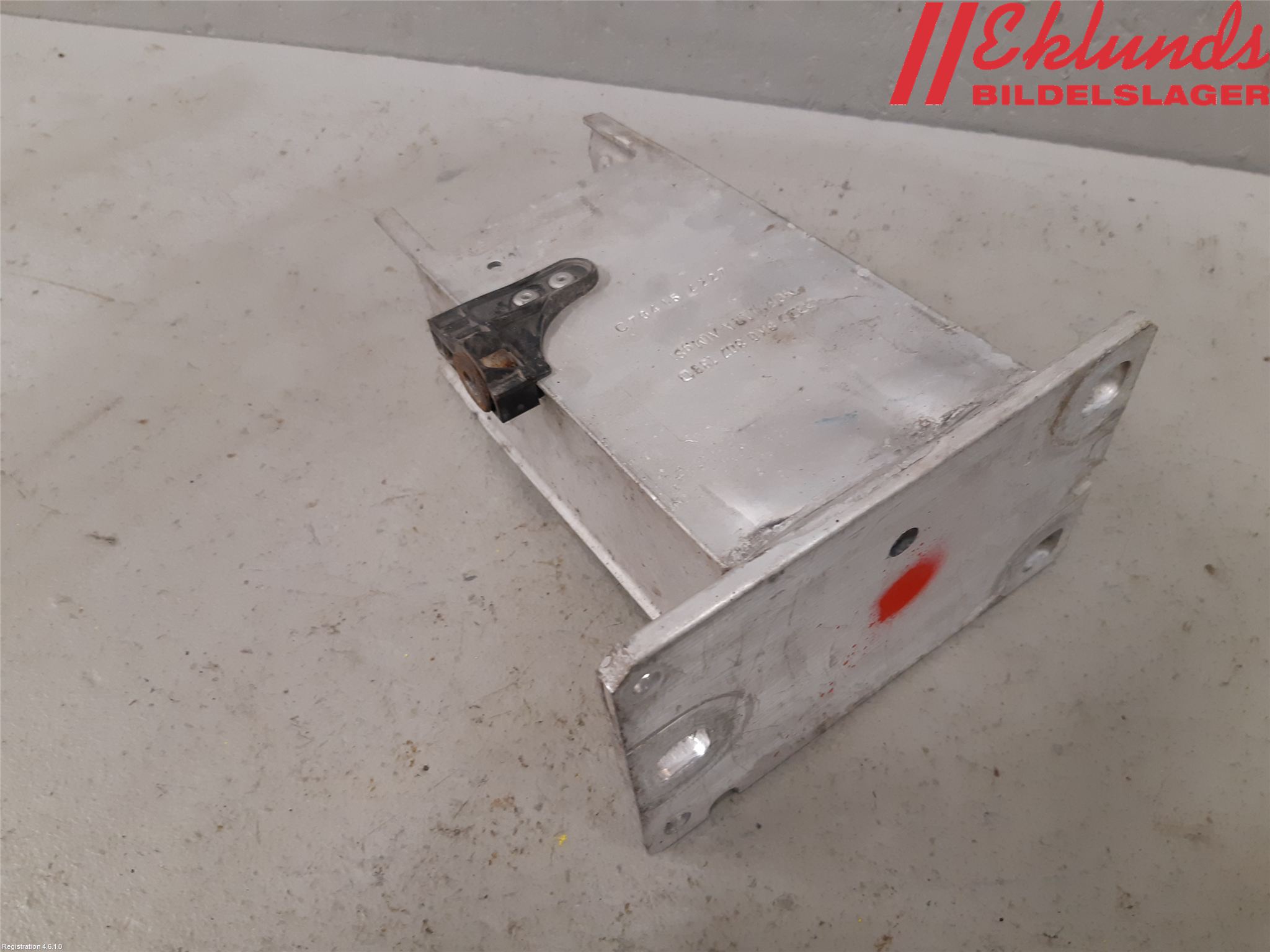 Audi A4 12-15 Stötfångarbärjärn Fram