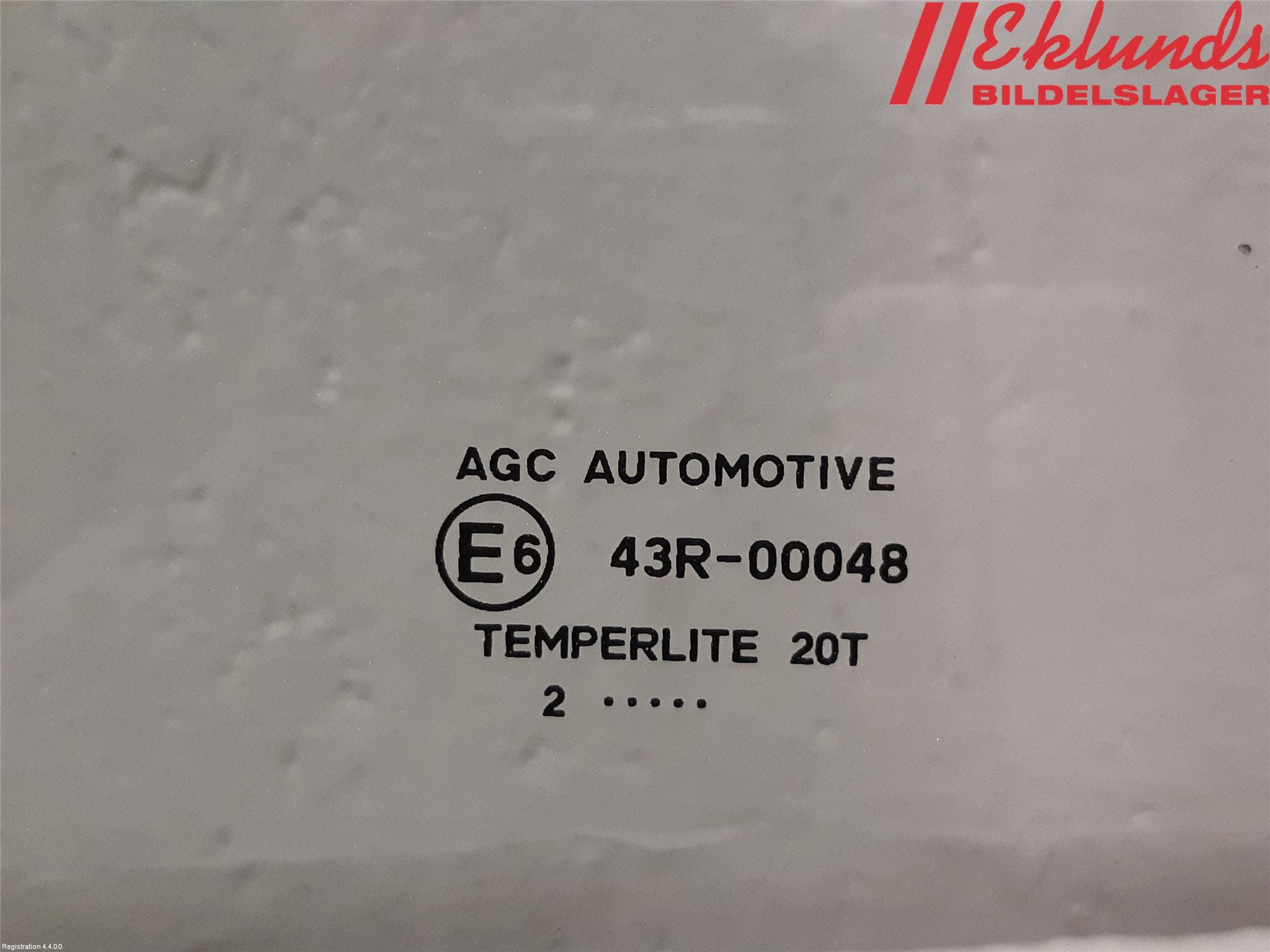 Toyota YARIS XP21 20- Dörruta Bak Höger