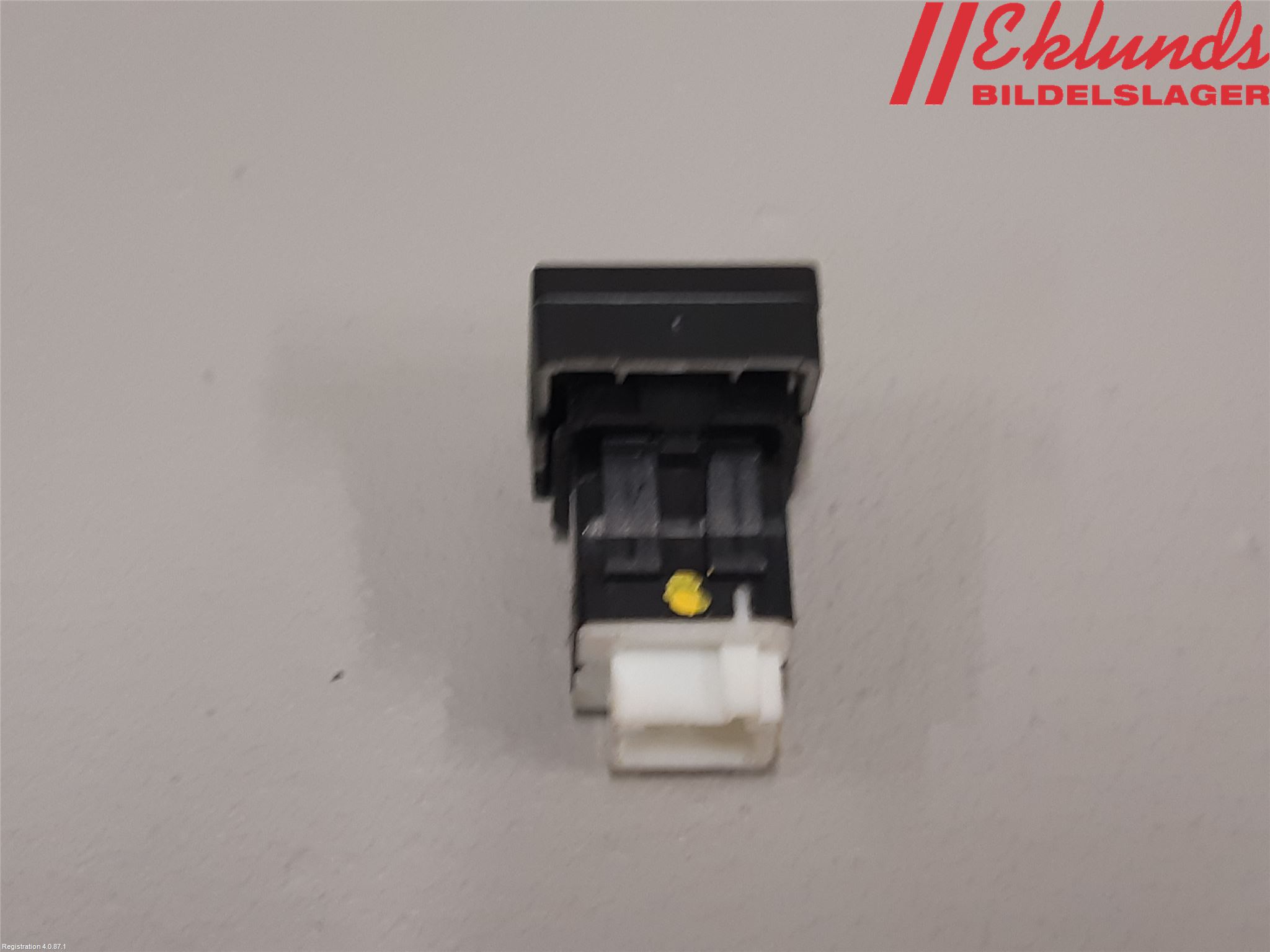 Citroen BERLINGO 08-18 Strömställare Övrigt